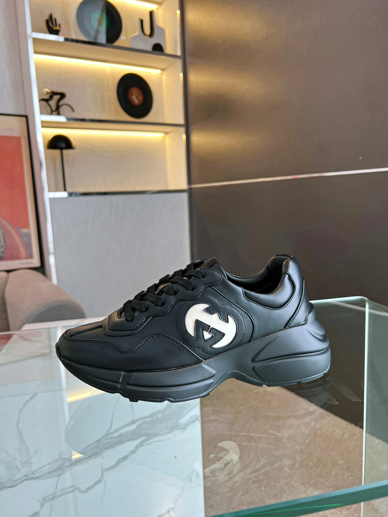 Gucci Shoes — cd51c58d