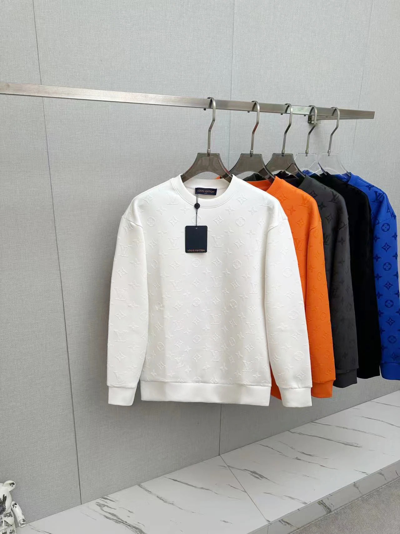 Louis Vuitton Sweatshirts — 45302448