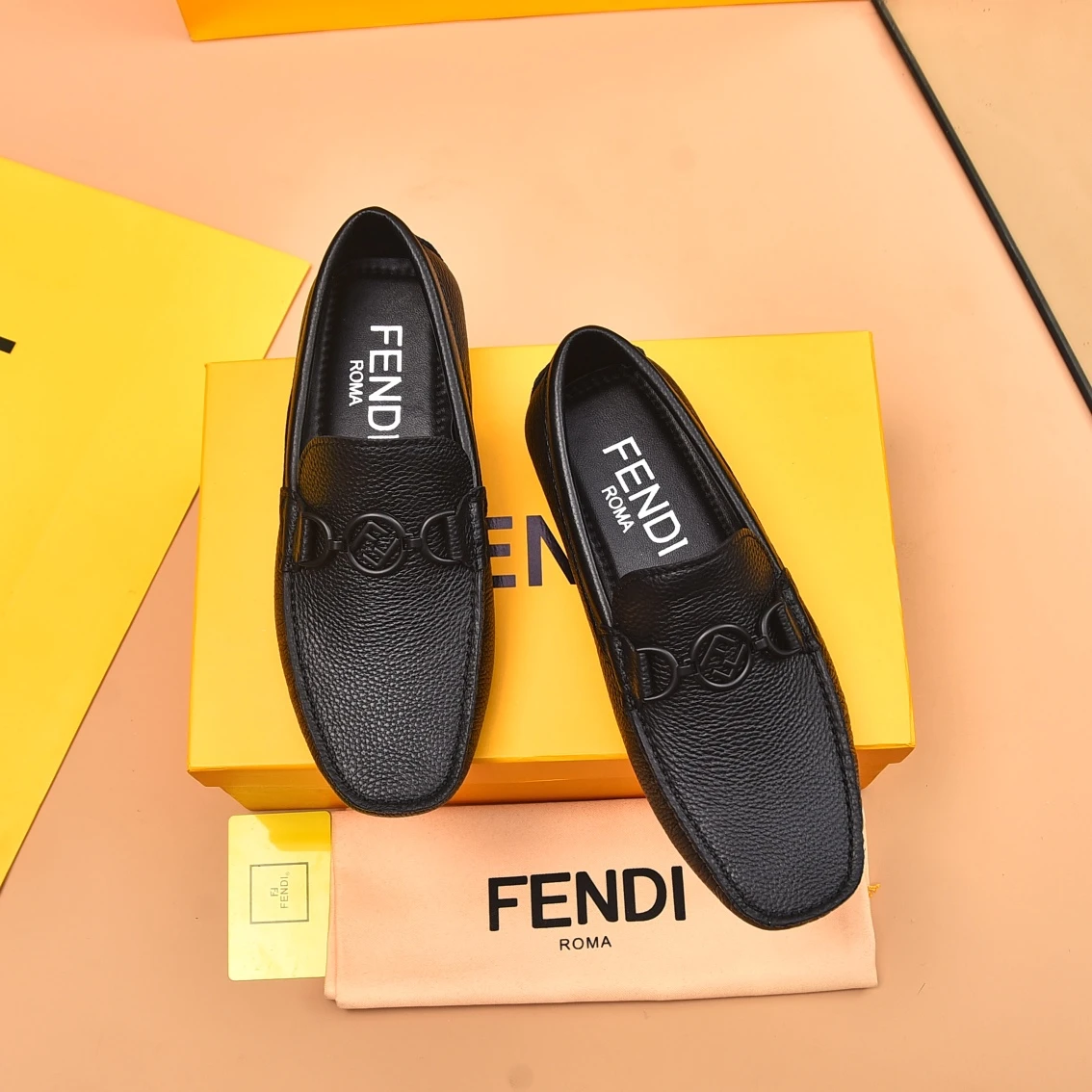 Fendi Loafers — e77f5e66