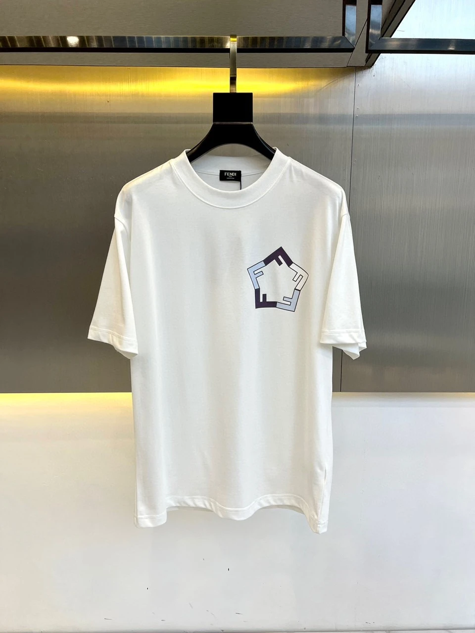 Fendi T-Shirt — 0992b504