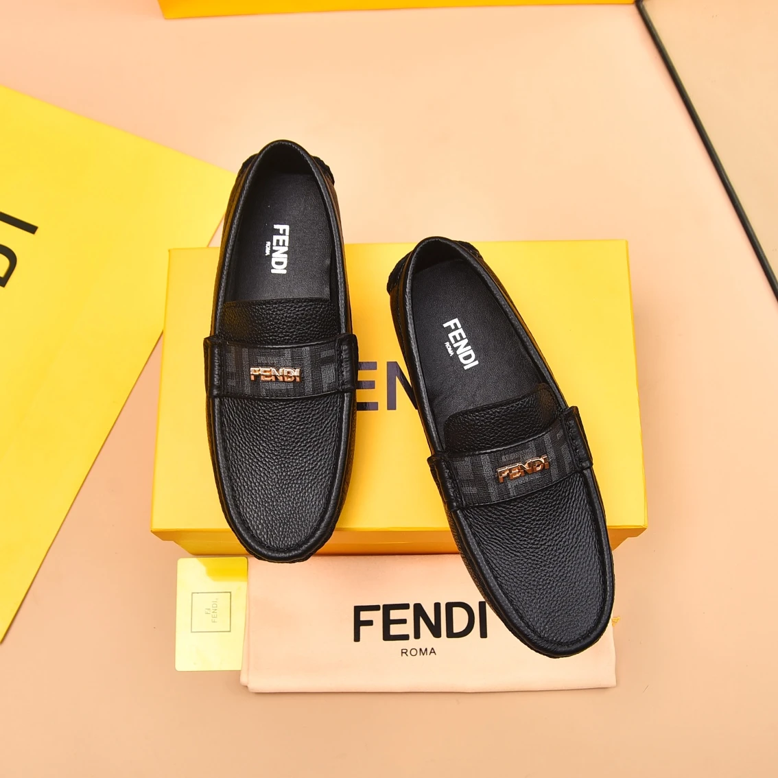 Fendi Loafers — b80ee338