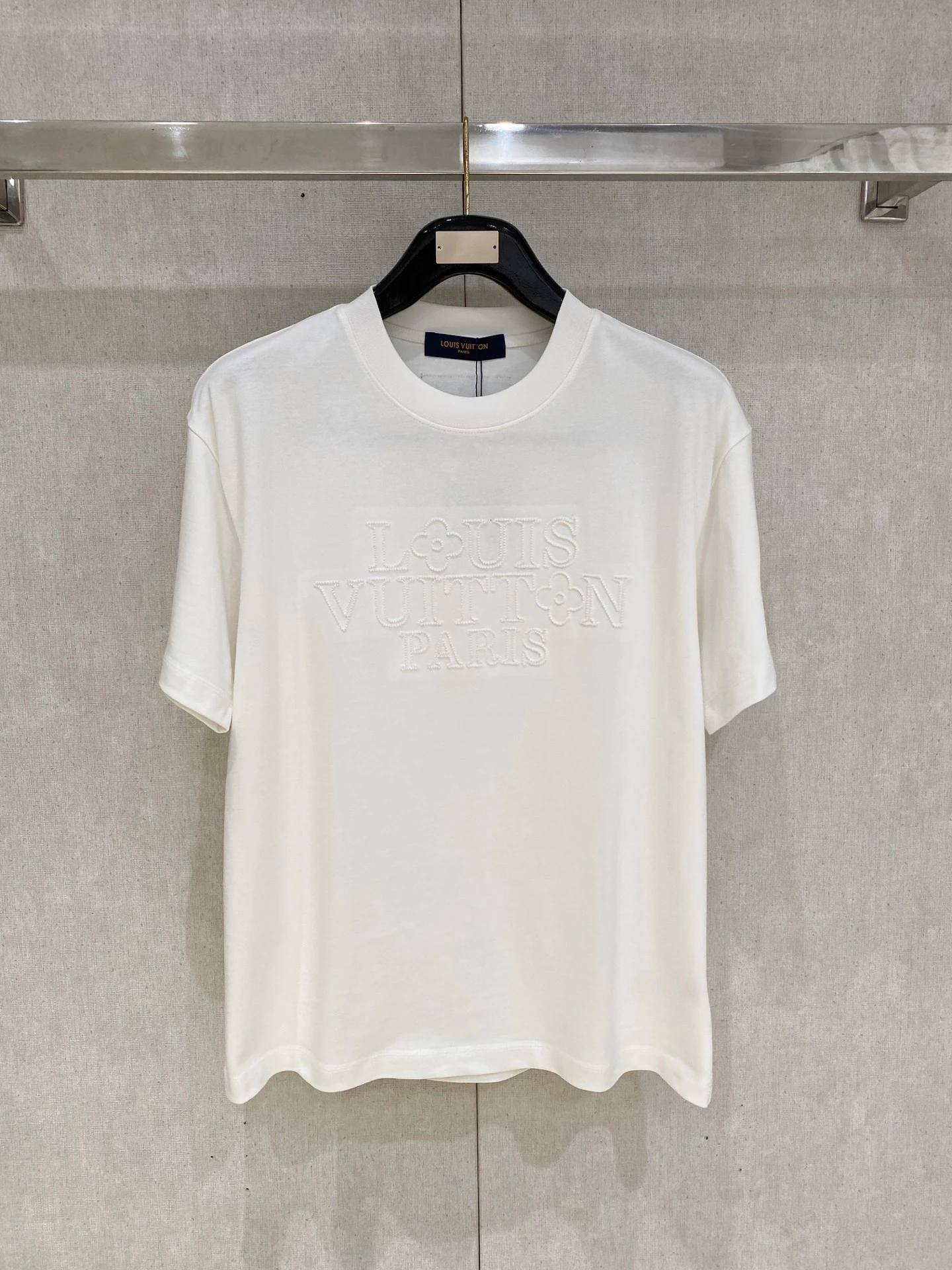 Louis Vuitton T-Shirt — 9c37fe1d