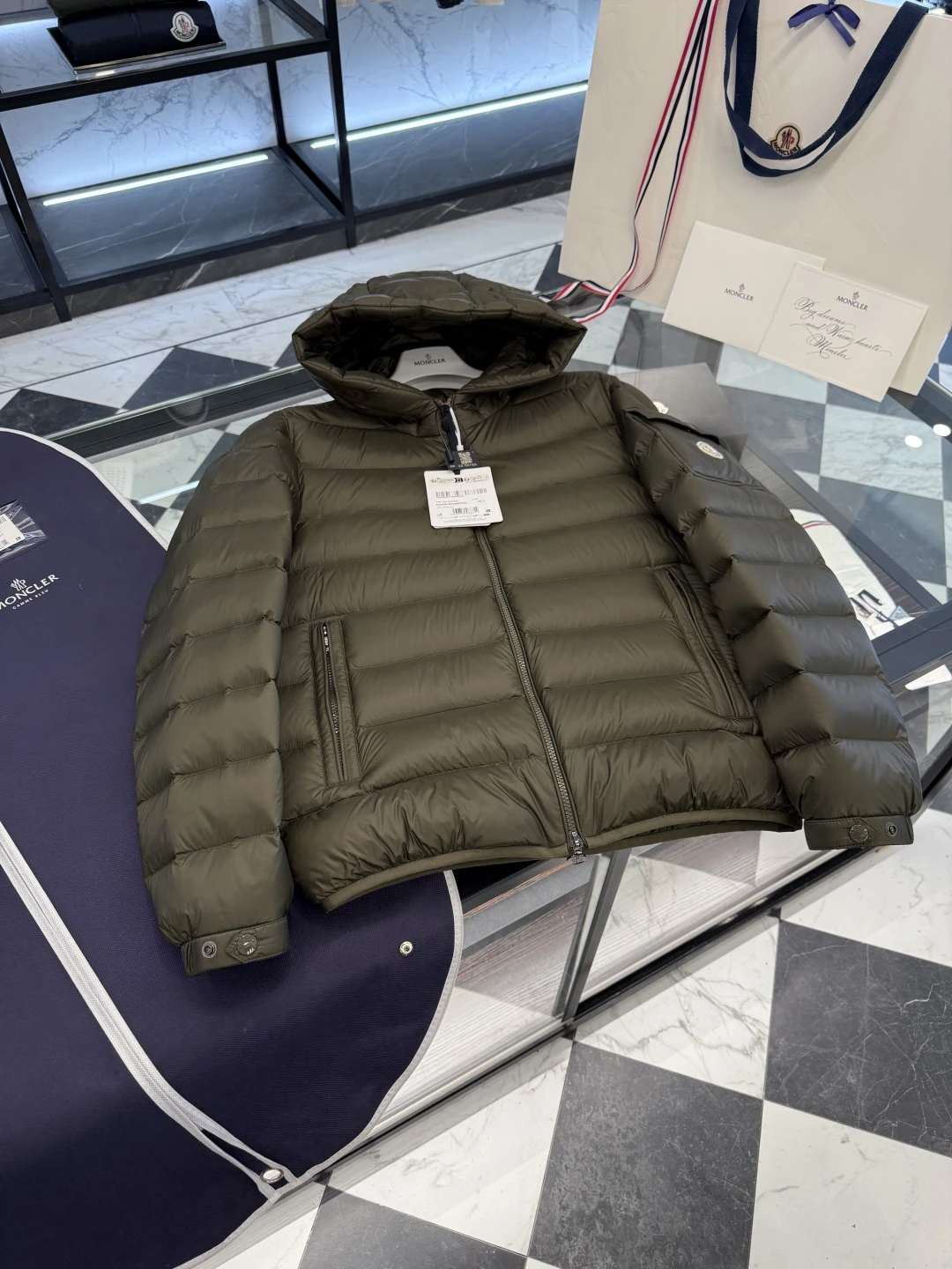 Moncler Down Jacket — 7d0b7fa6