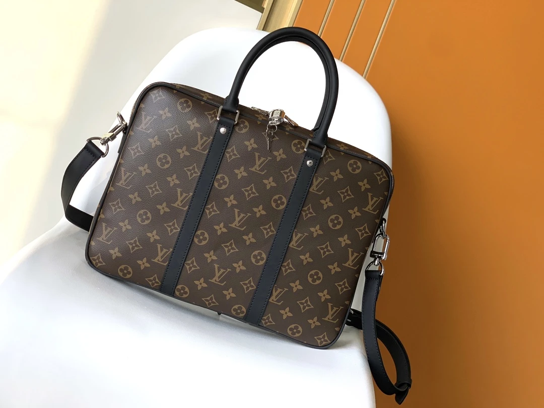Briefcases — f8978dc8