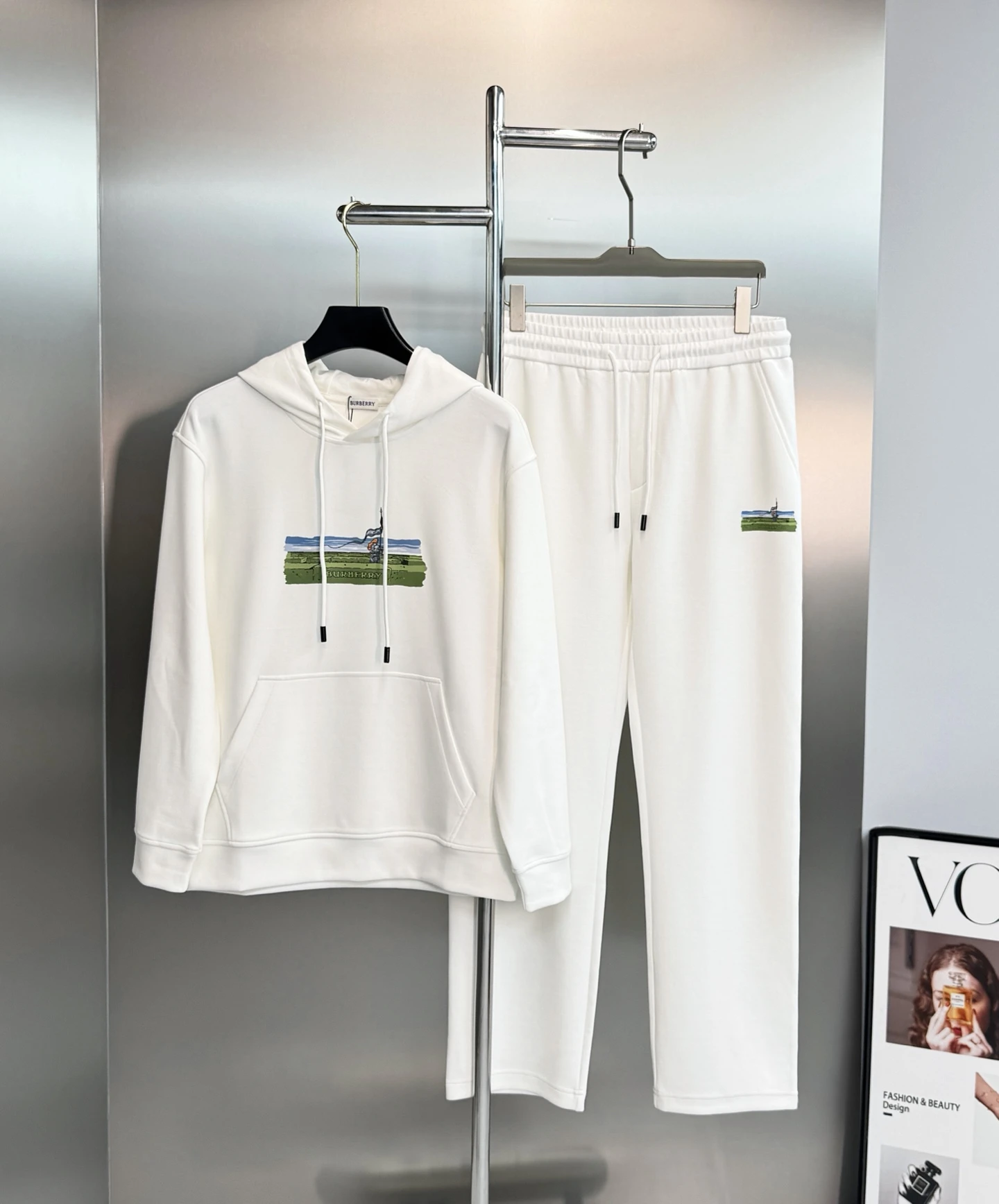 Burberry Hoodies — 06eccb64