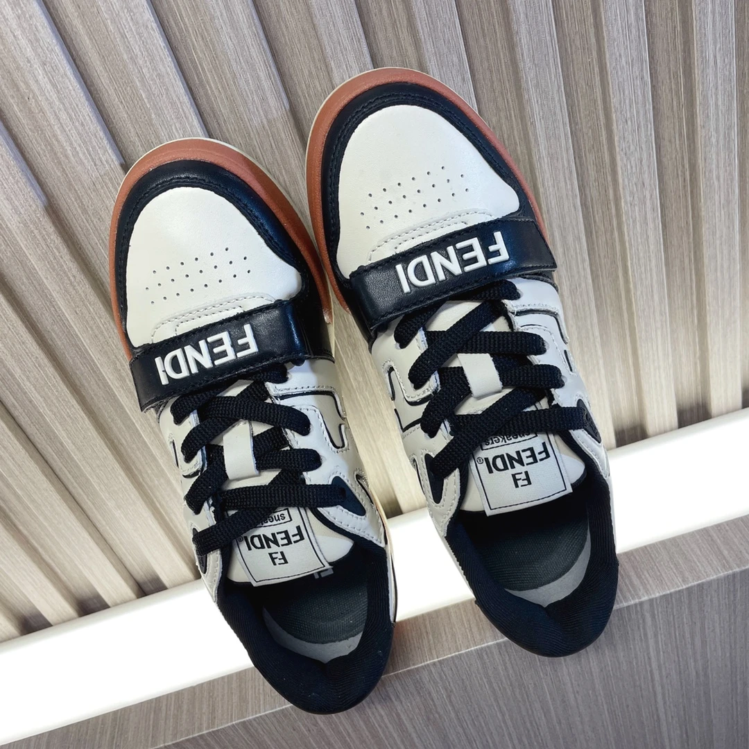 Fendi Sneakers — acab32ba
