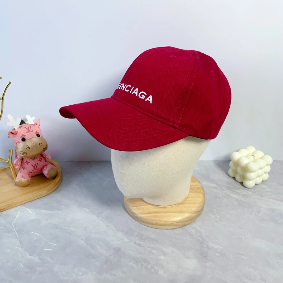 Balenciaga Hat — 6351f06a