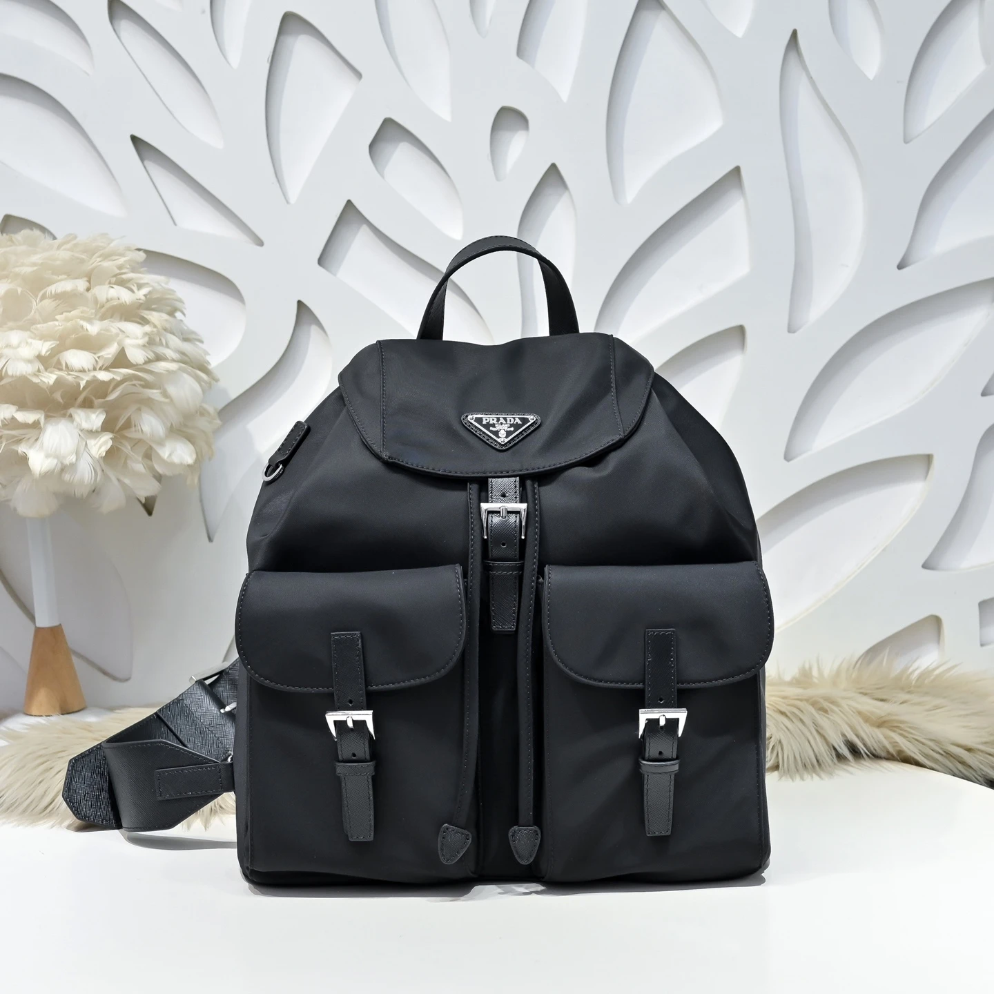 Prada Bag — cac44285