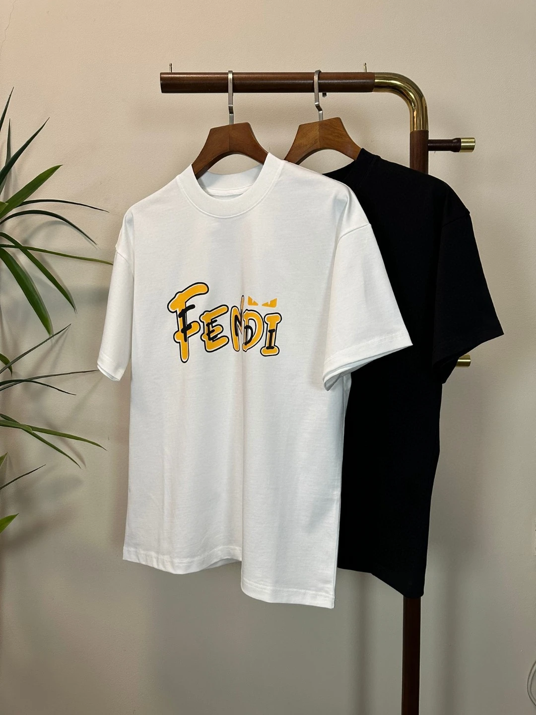 Fendi T-Shirt — c7a80ac1