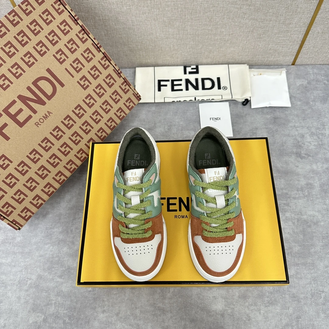Fendi Sneakers — a765531a