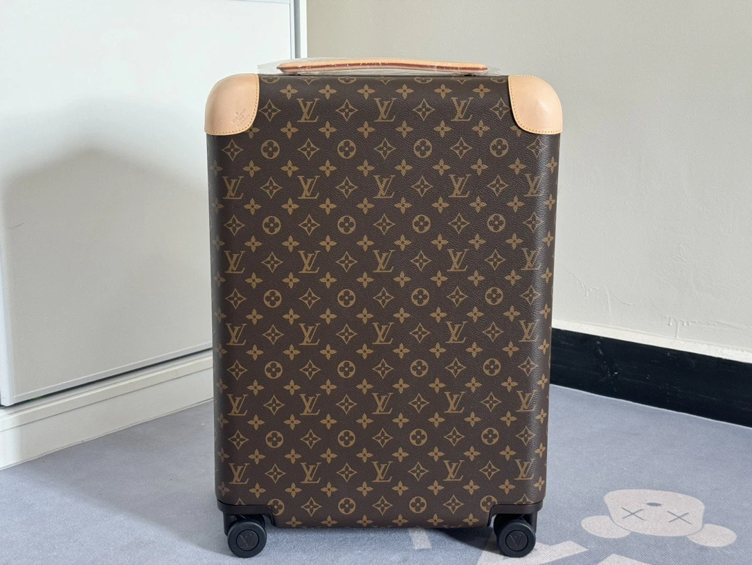 Luggage — 15320d24