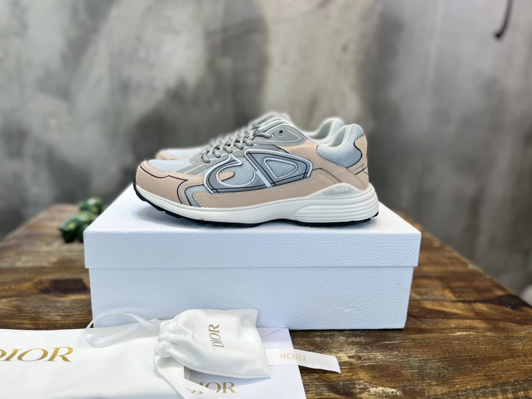 Dior Sneakers — 7e9dd6cb