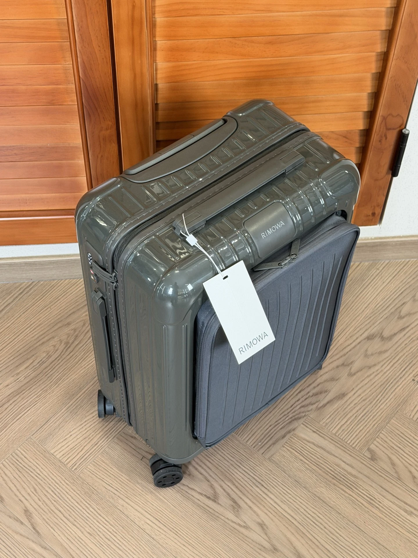 Luggage — 364d2c82