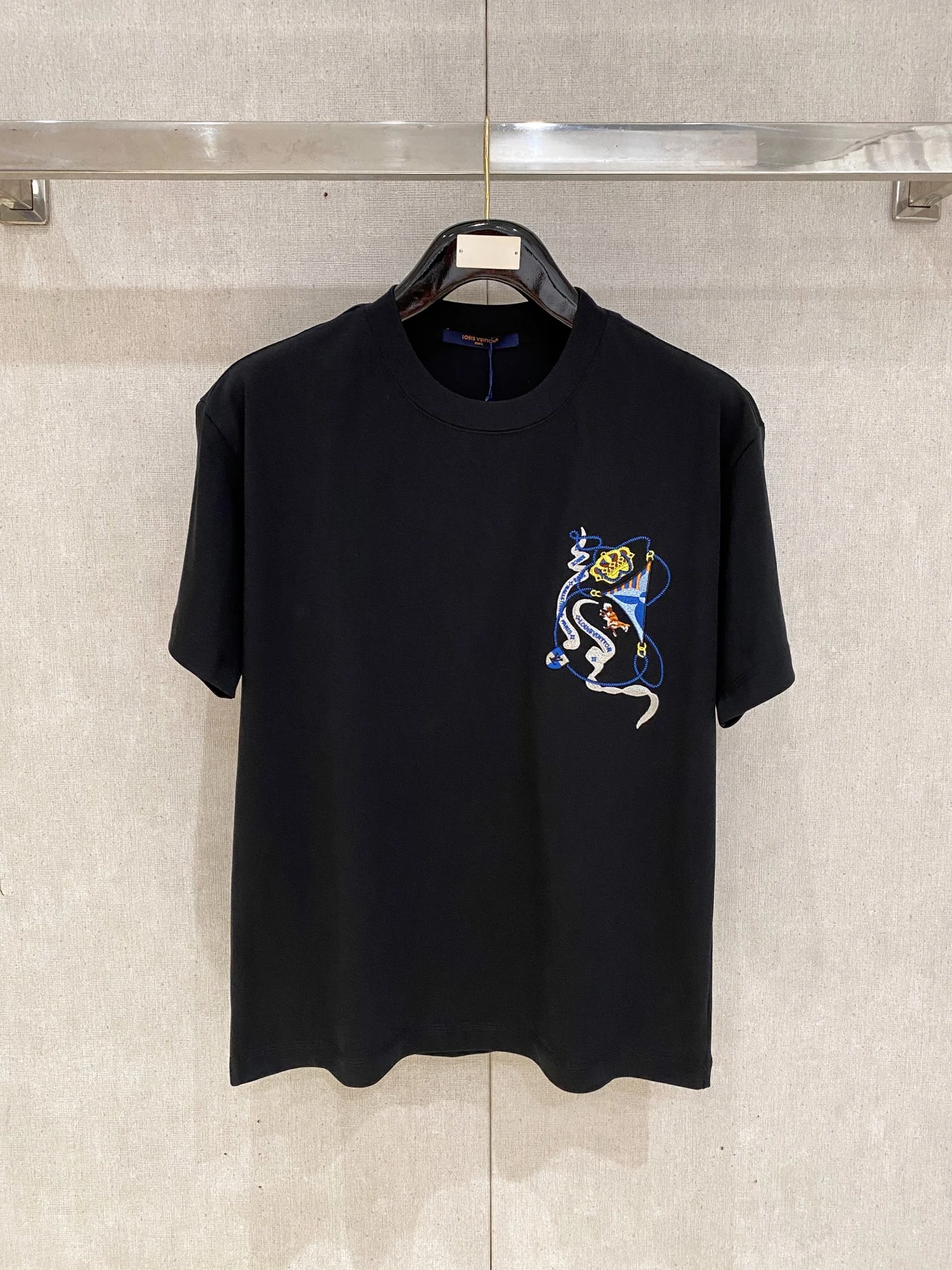 Louis Vuitton T-Shirt — 9f13b80c