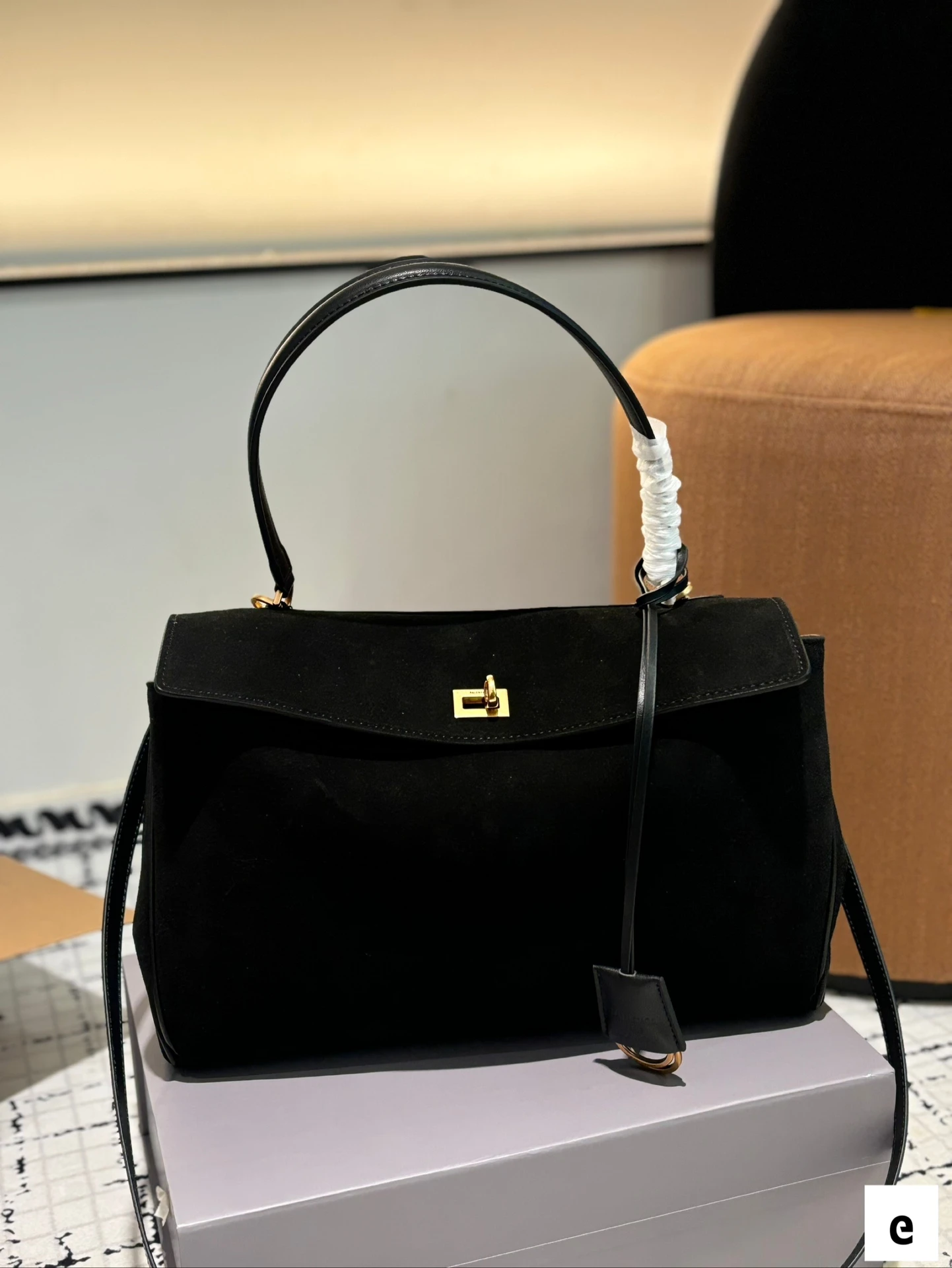 Balenciaga Bag — a41e3e5f