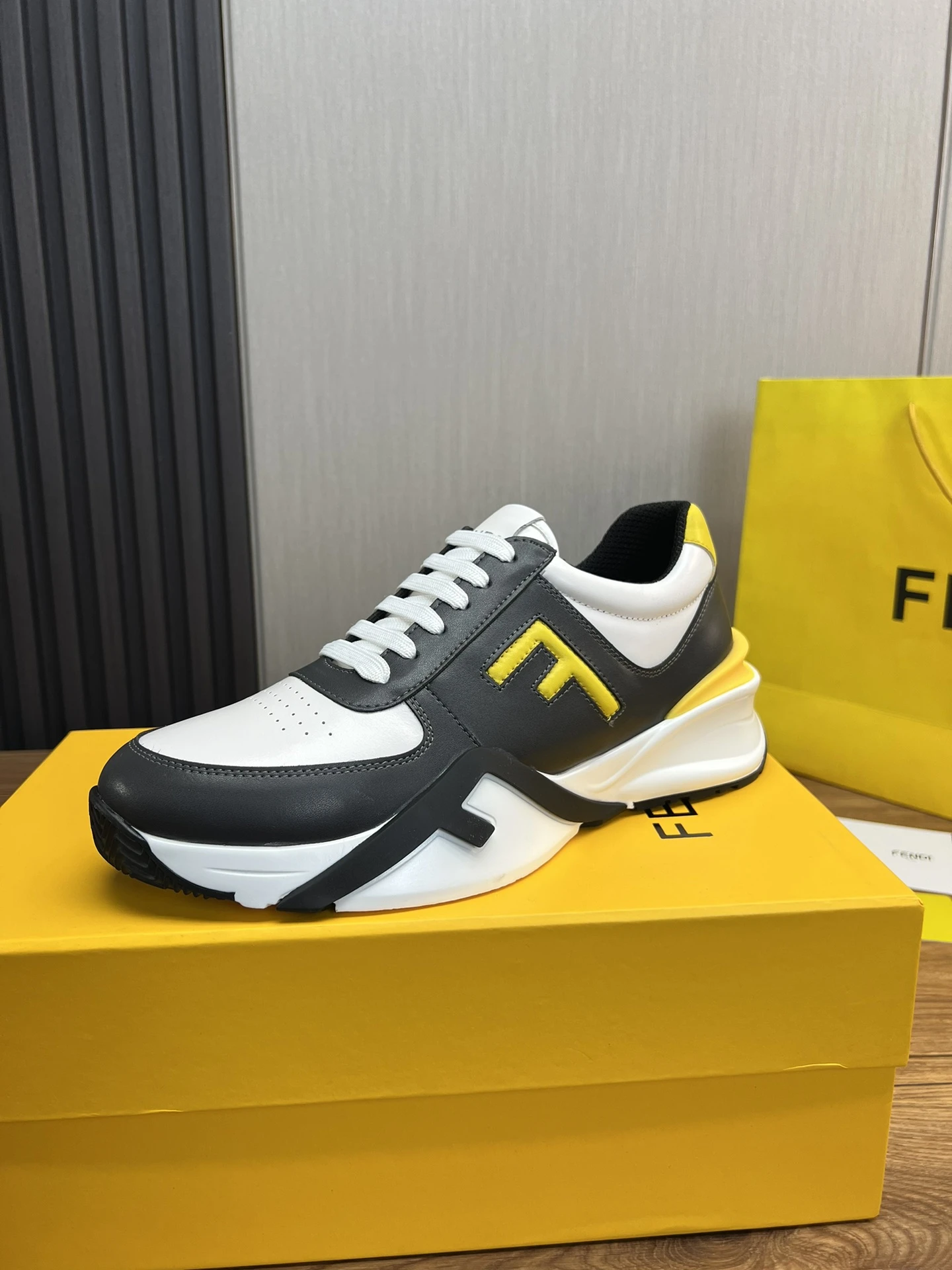 Fendi Shoes — e79a1246