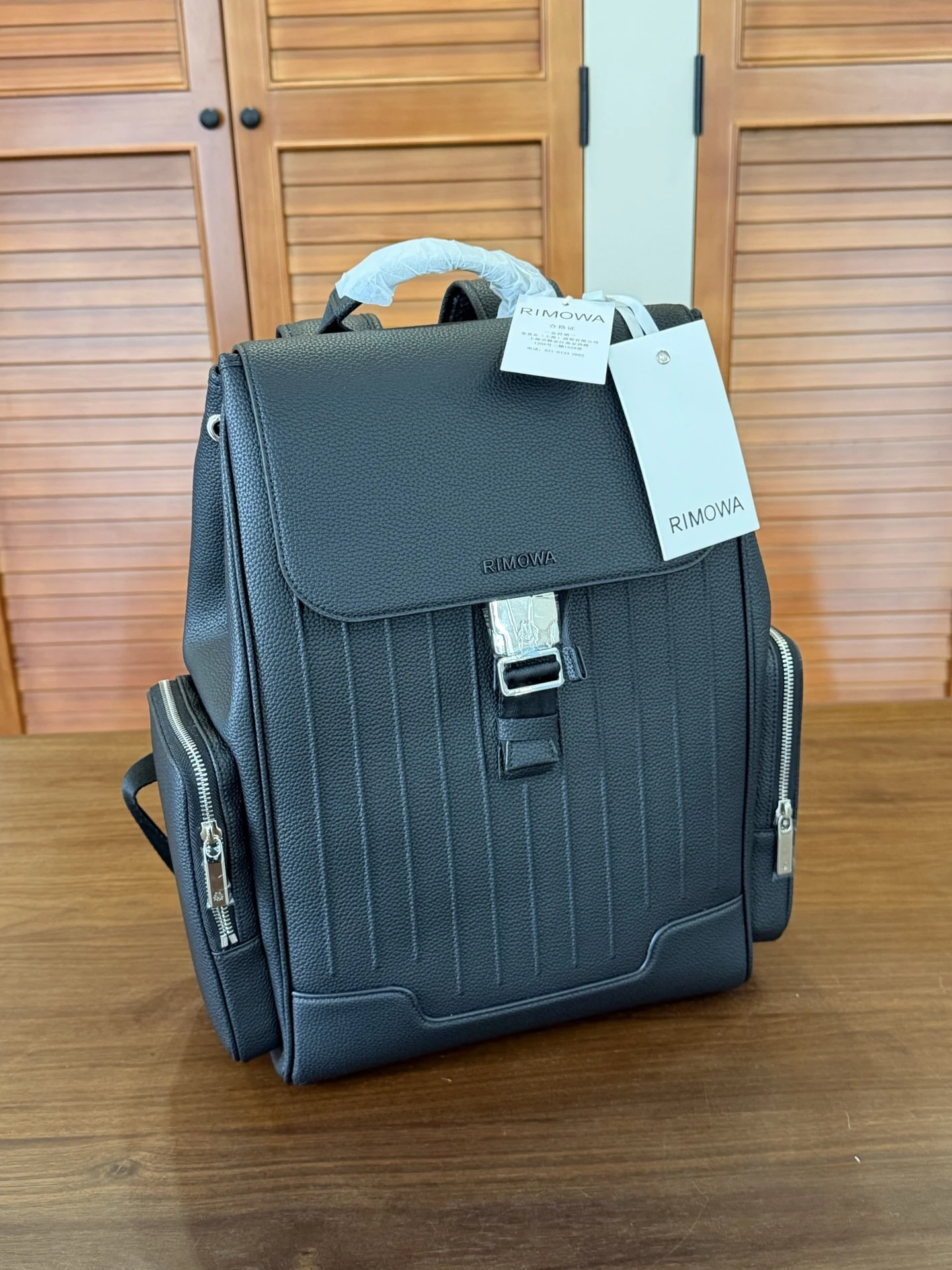 Luggage — 339a9545