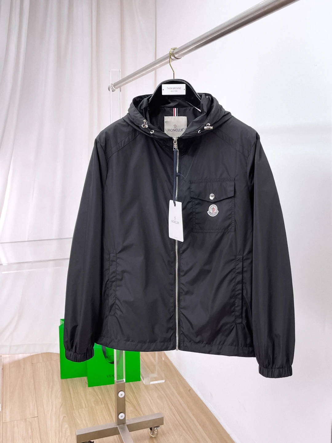 Moncler Jackets — edebfd65