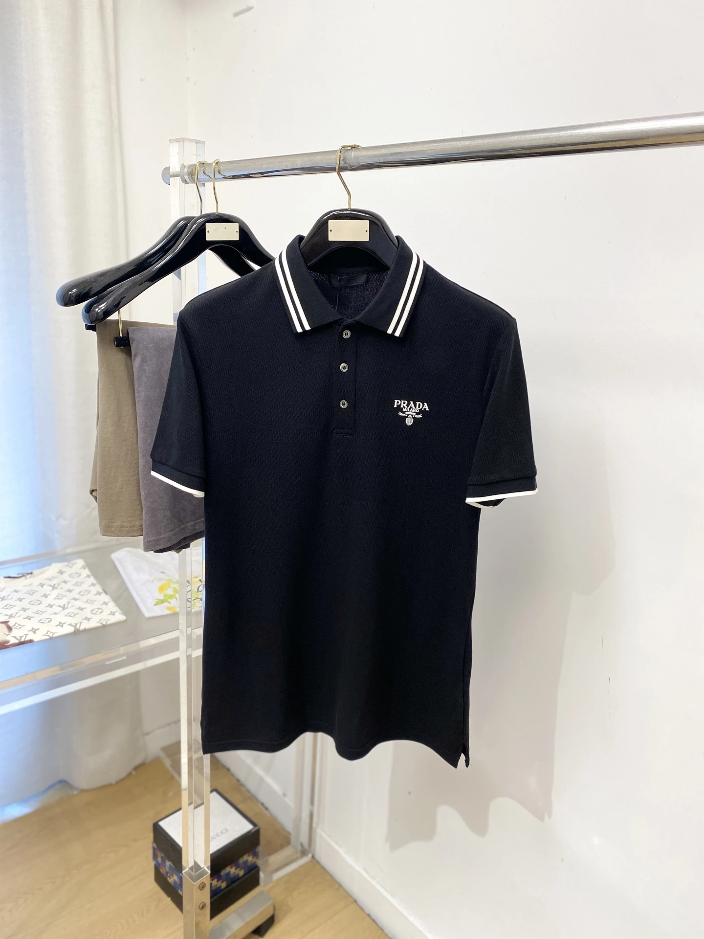 Prada T-Shirt — e865cc18