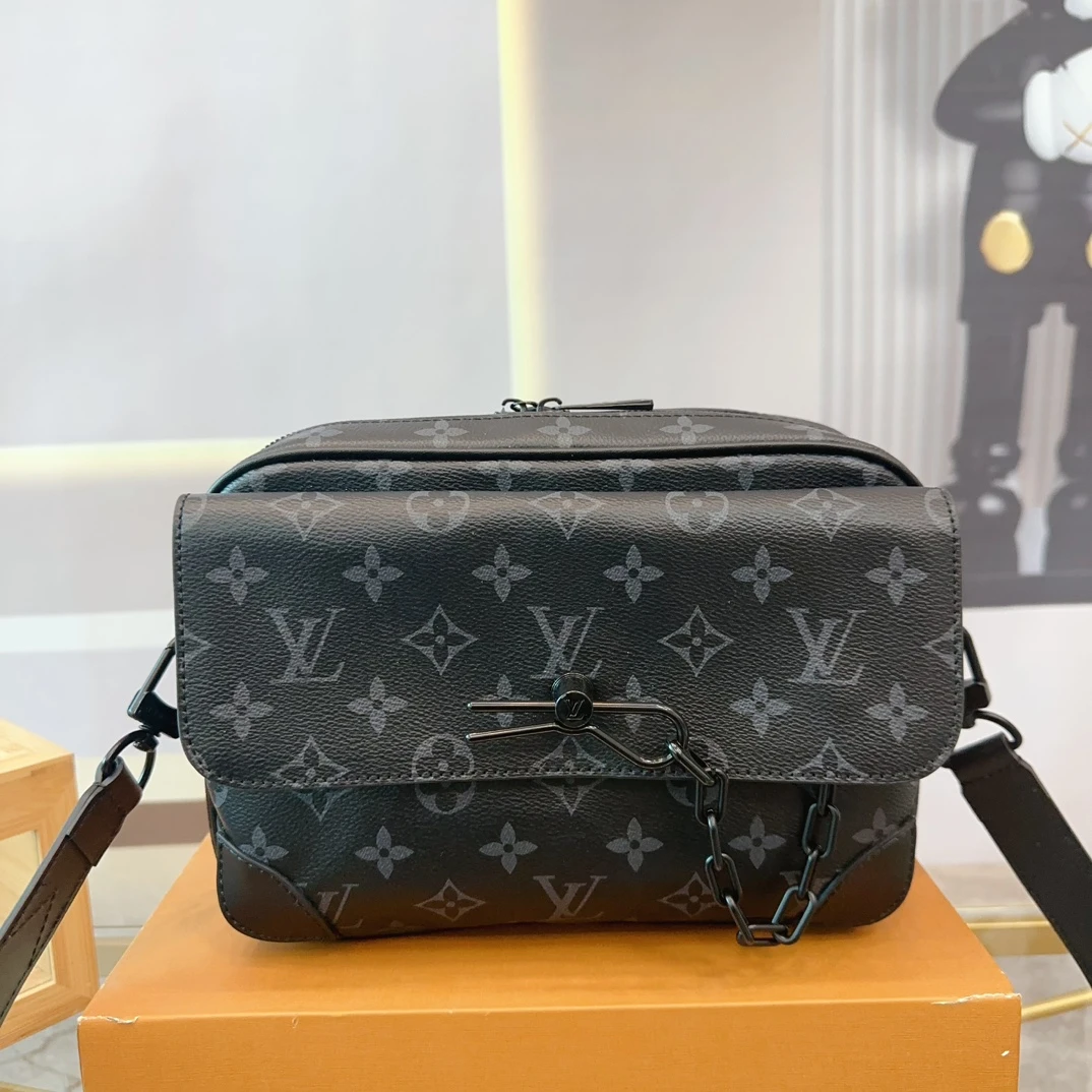 Louis Vuitton Bag — f068963e