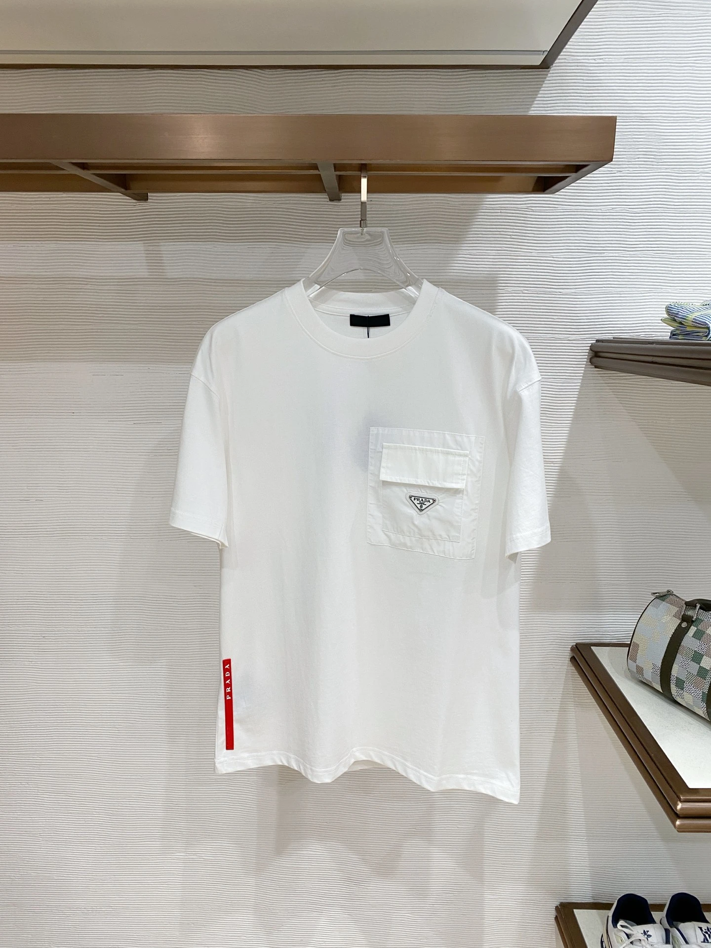 Prada T-Shirt — 449fdee5