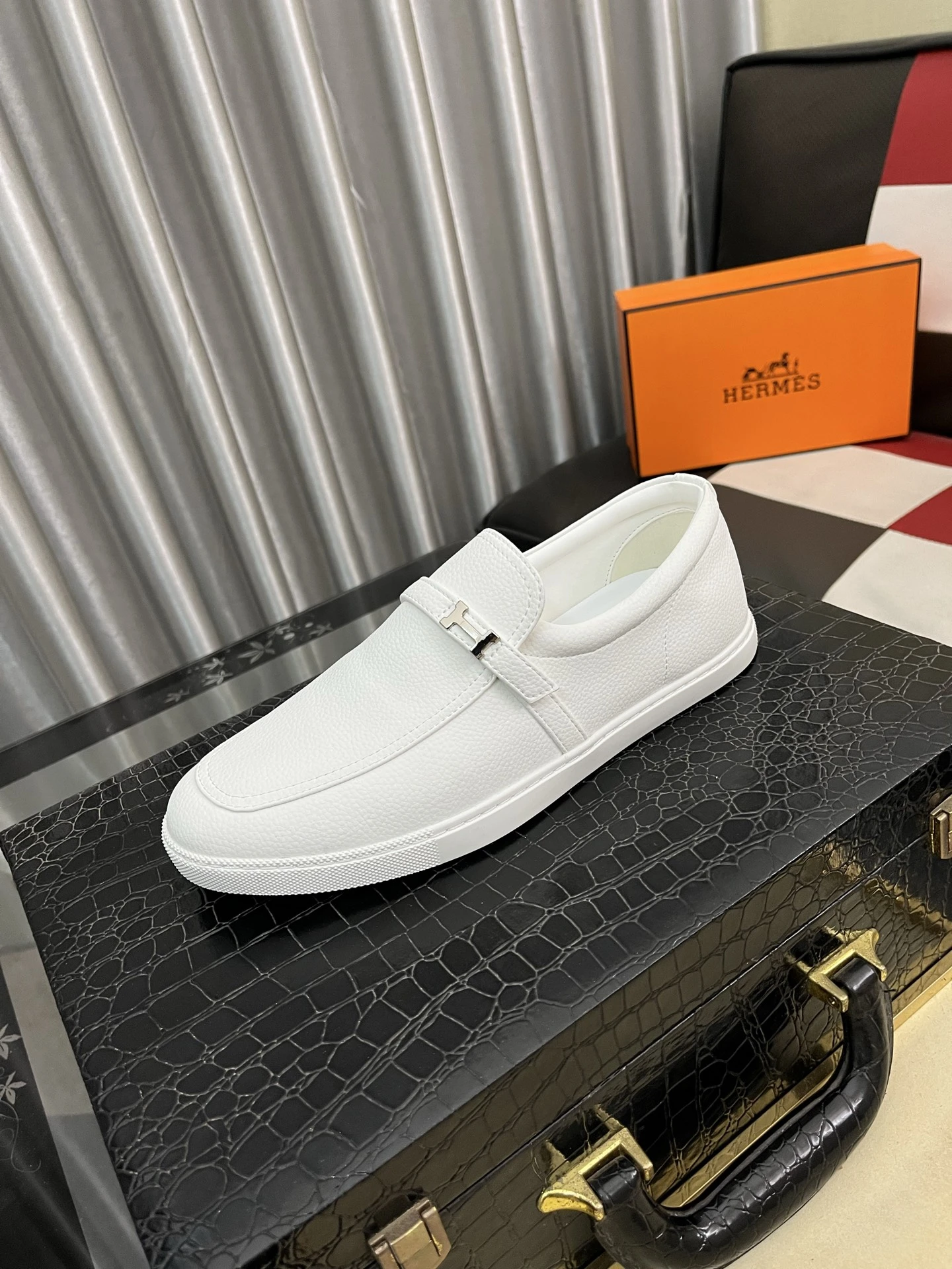 Hermès Sneakers — 3b4c232a