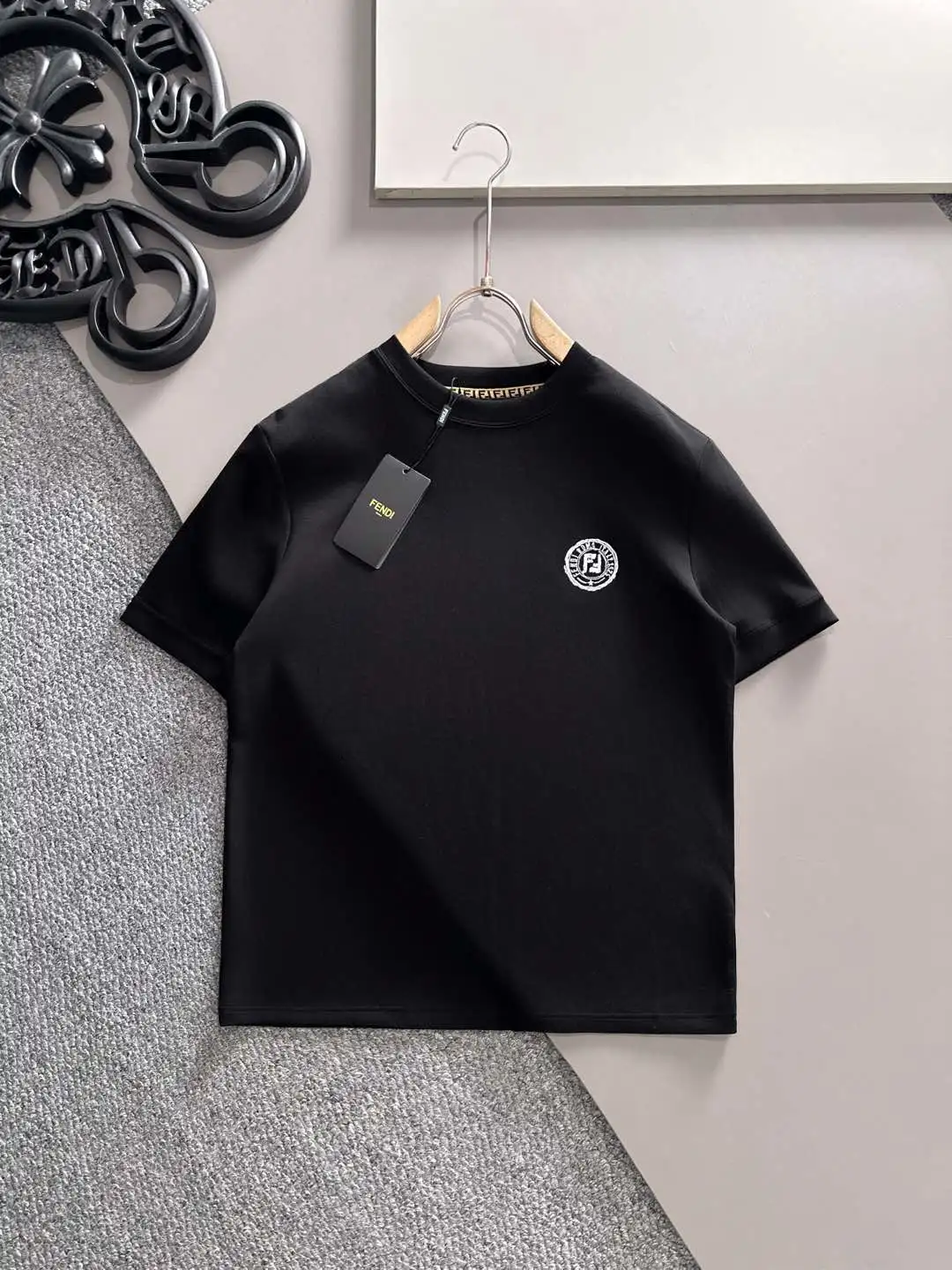 Fendi T-Shirt — 5e0d487f