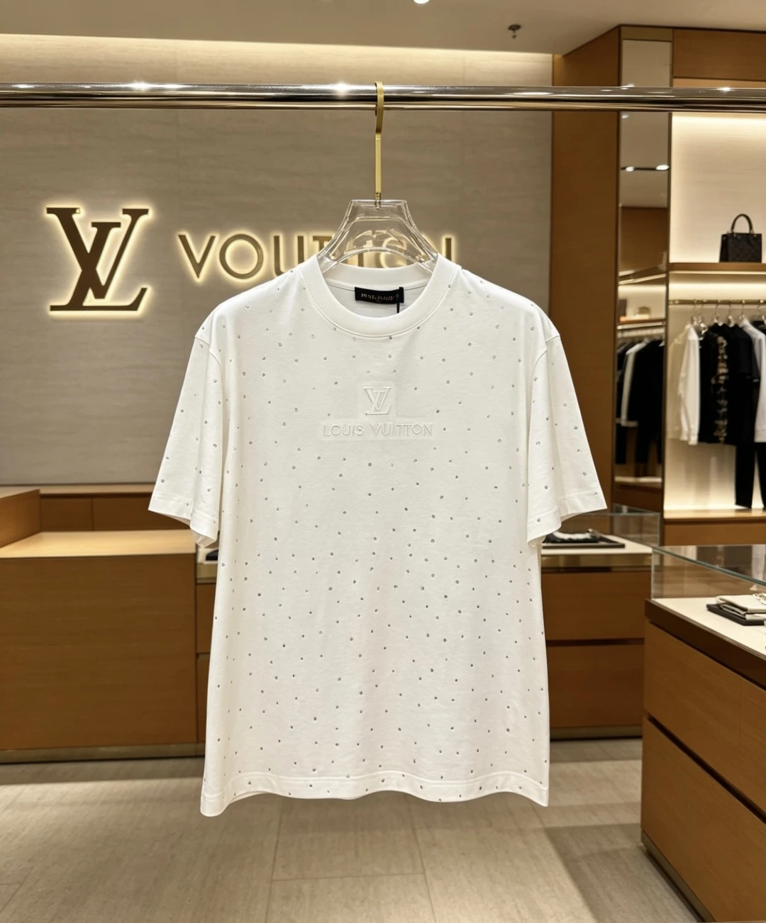 Louis Vuitton T-Shirt — d5aba1bd