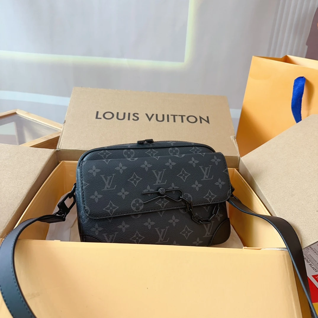 Louis Vuitton Bag — 9078f7f4