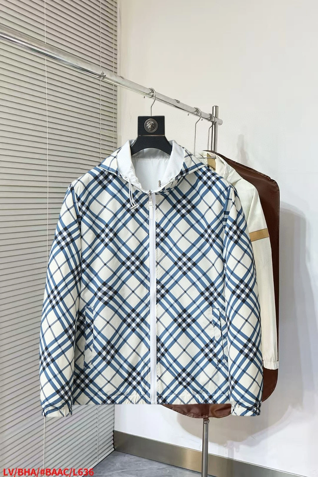 Burberry Jackets — e4f5a754