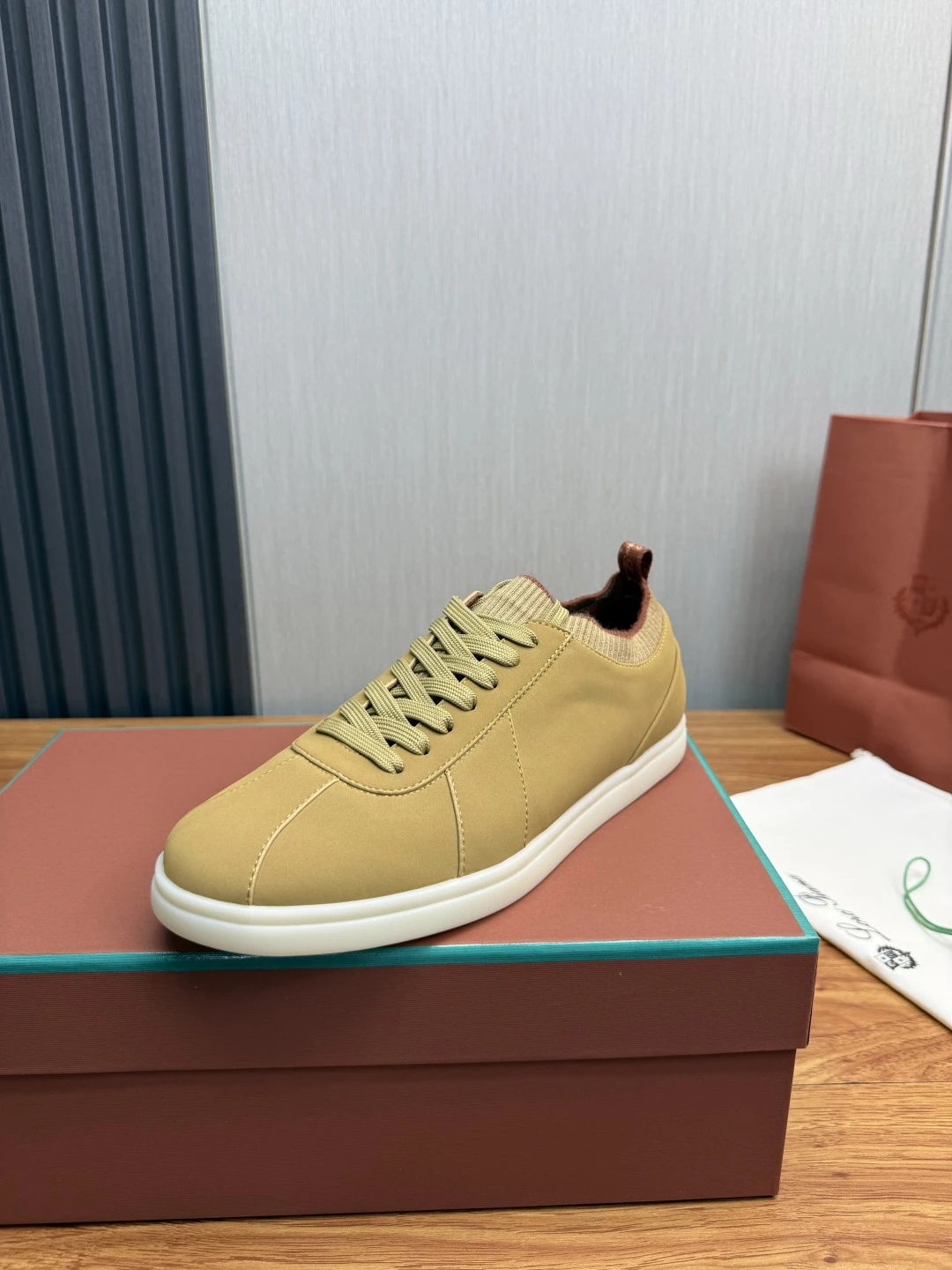 Loro Piana Sneakers — 239c6efc
