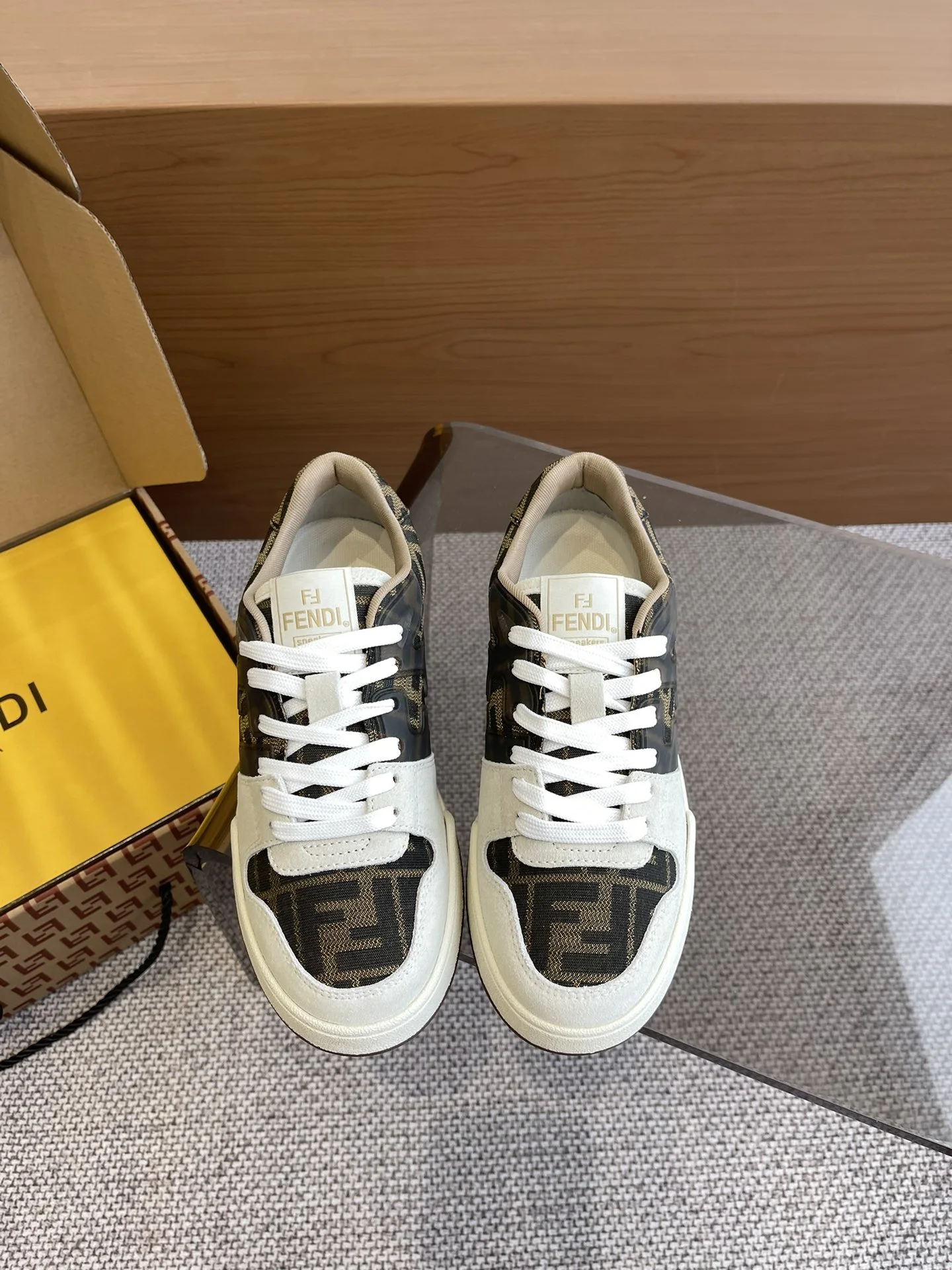 Fendi Sneakers — 1420aa69
