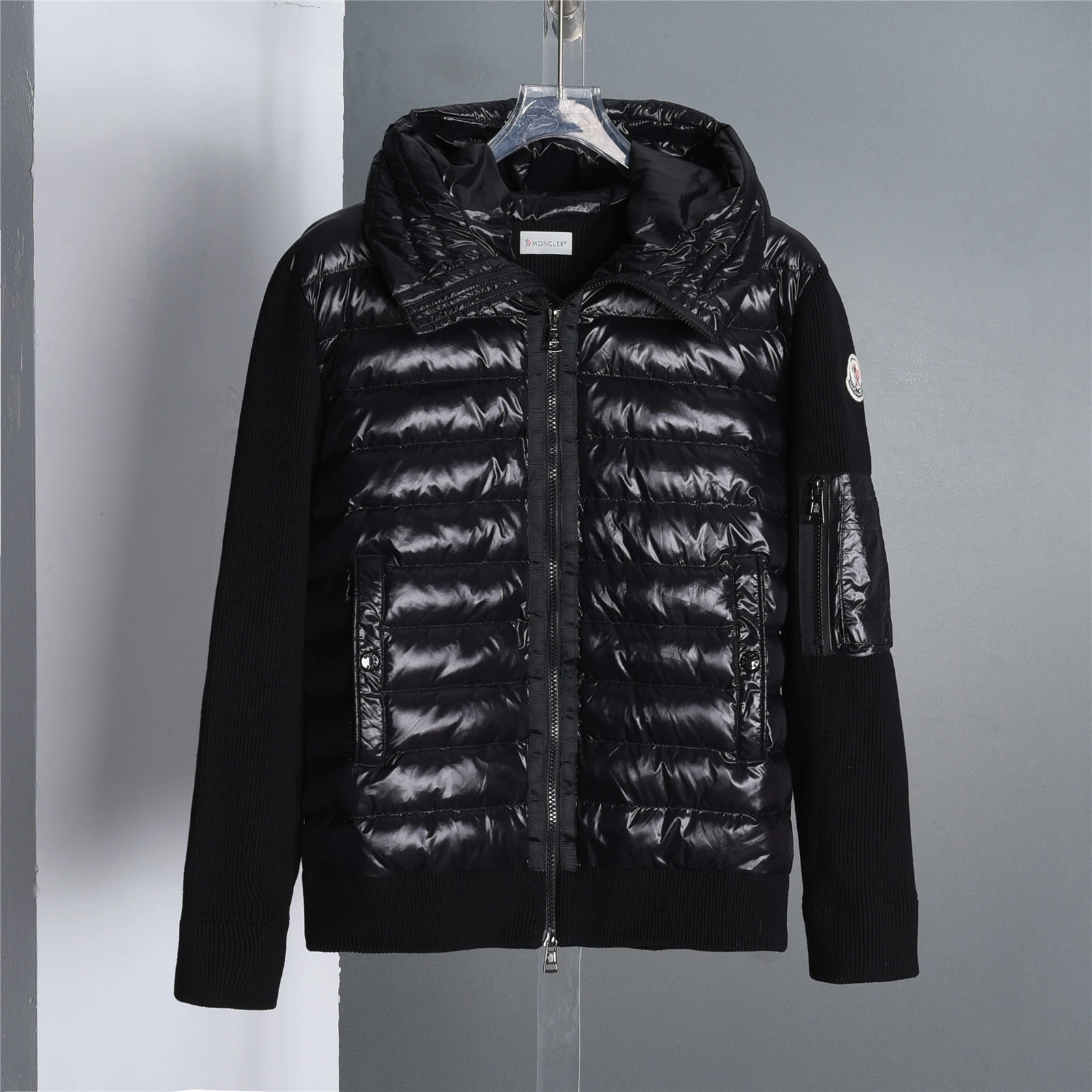 Moncler Down Jacket — 7a966e1f