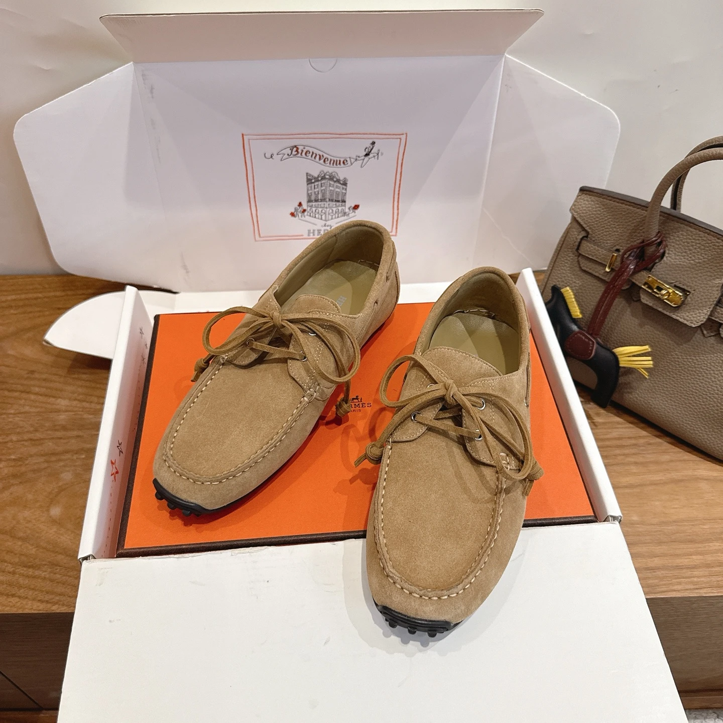 Hermès Sneakers — b6d8ef88