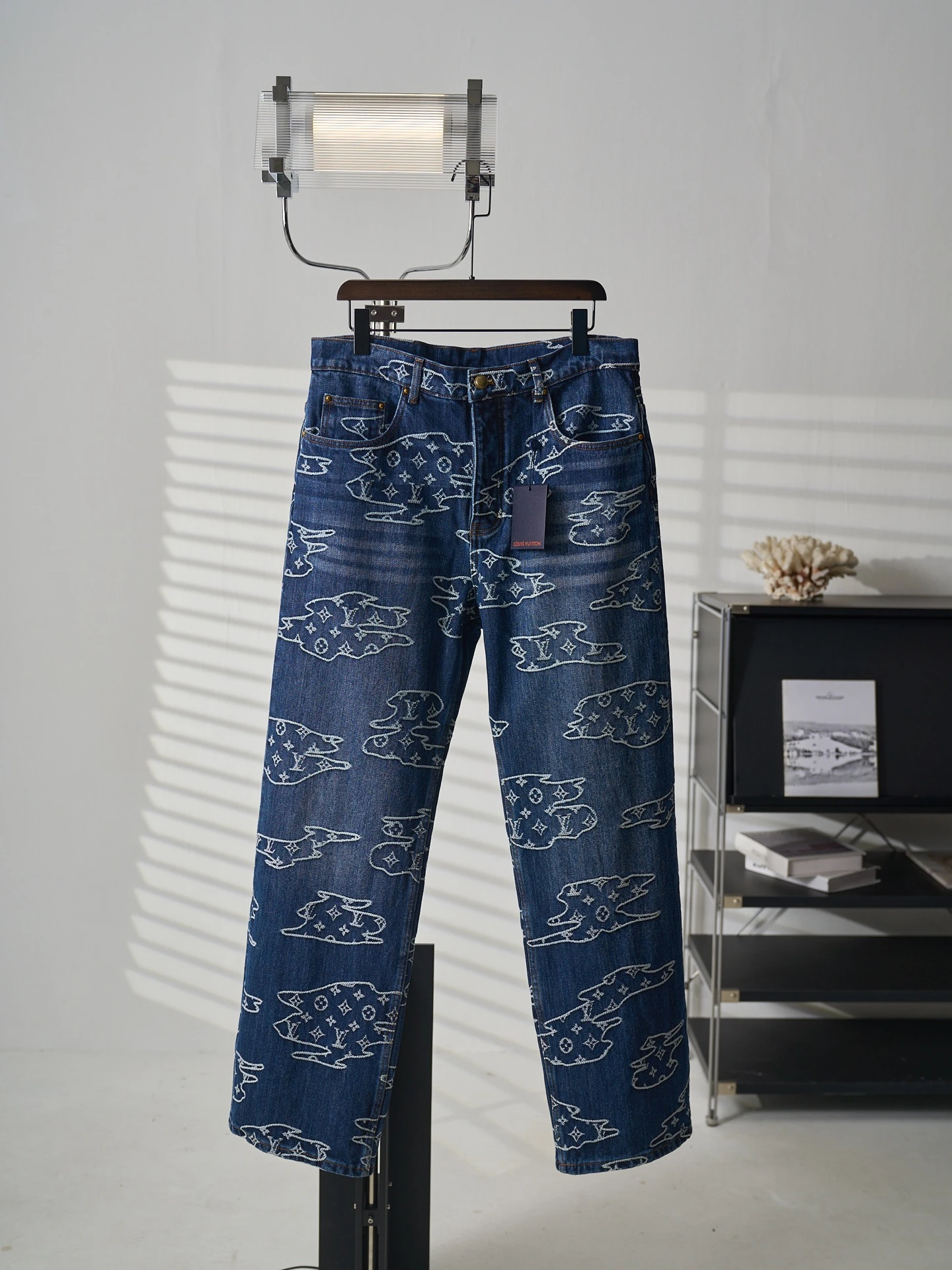 Louis Vuitton Jeans — a812c3f6