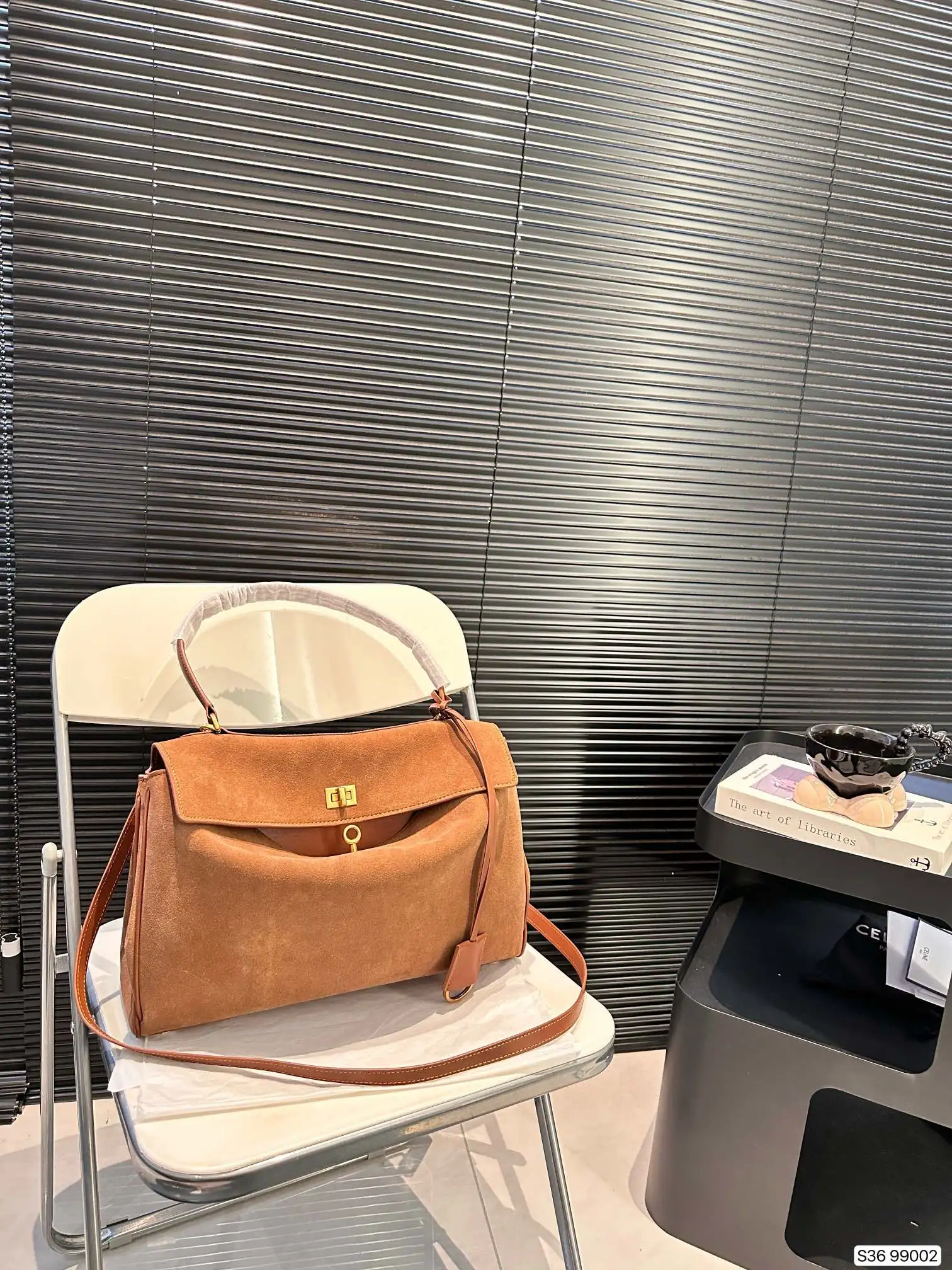 Balenciaga Bag — b1a6f02f