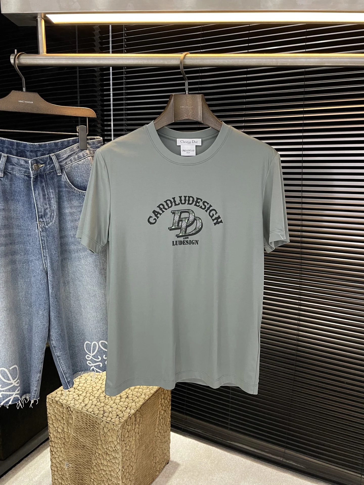 Dior T-Shirt — 57b6d243
