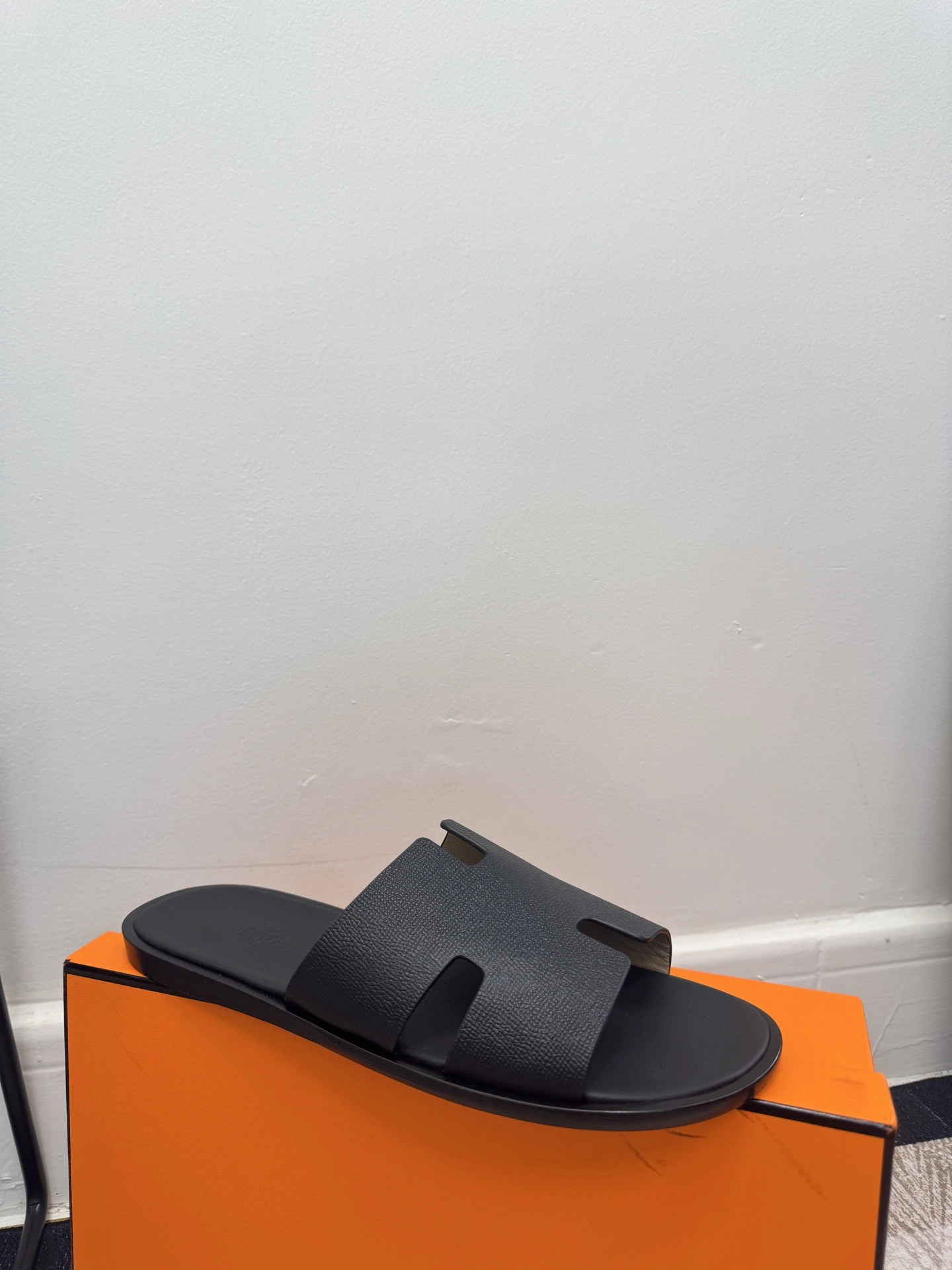 Hermès Slippers — 80d71d6d