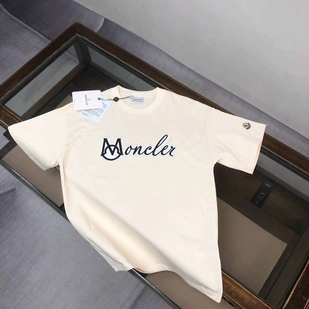 Moncler T-Shirt — c3cd4251