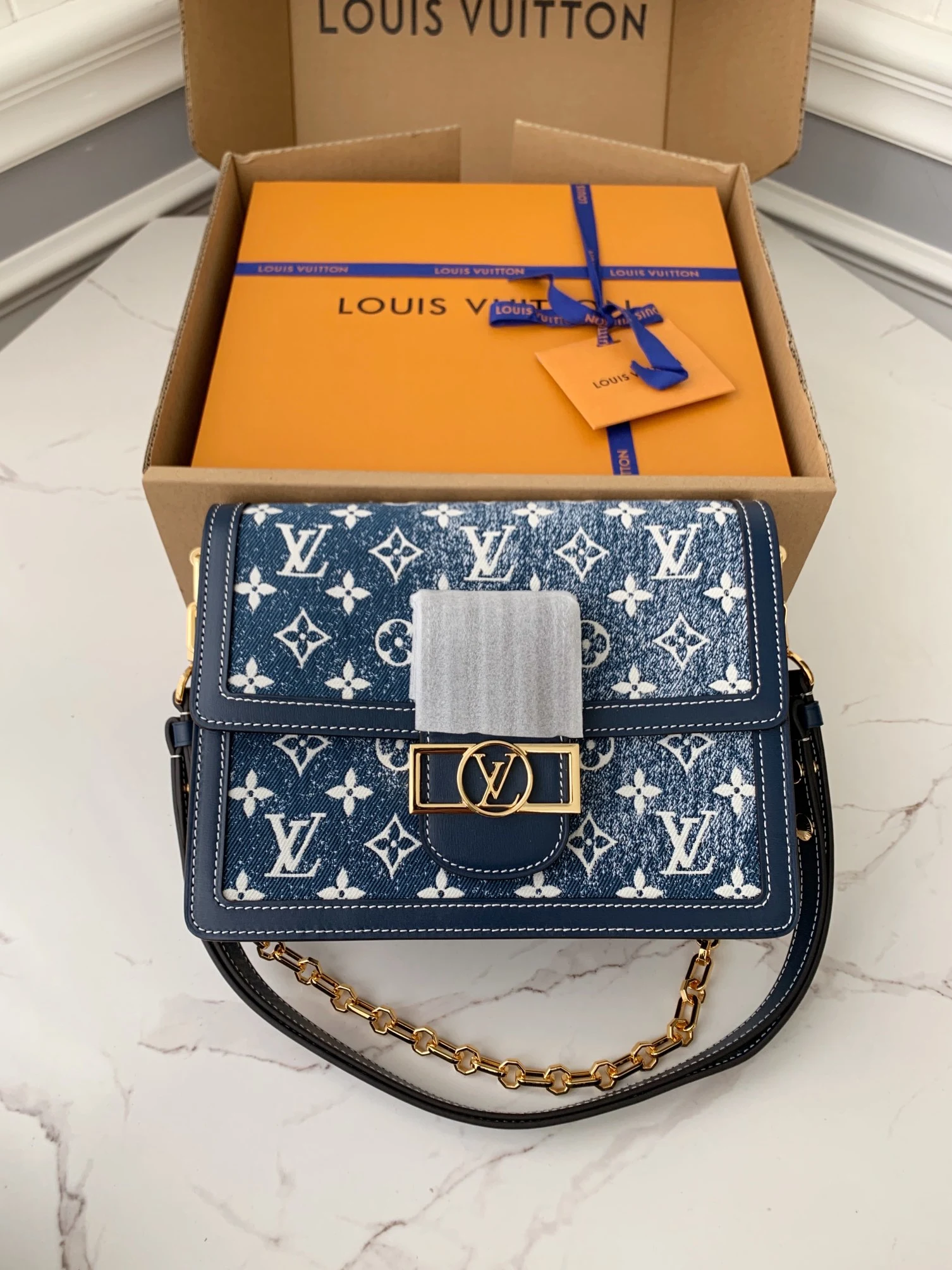 Louis Vuitton Bag — 3372b17f