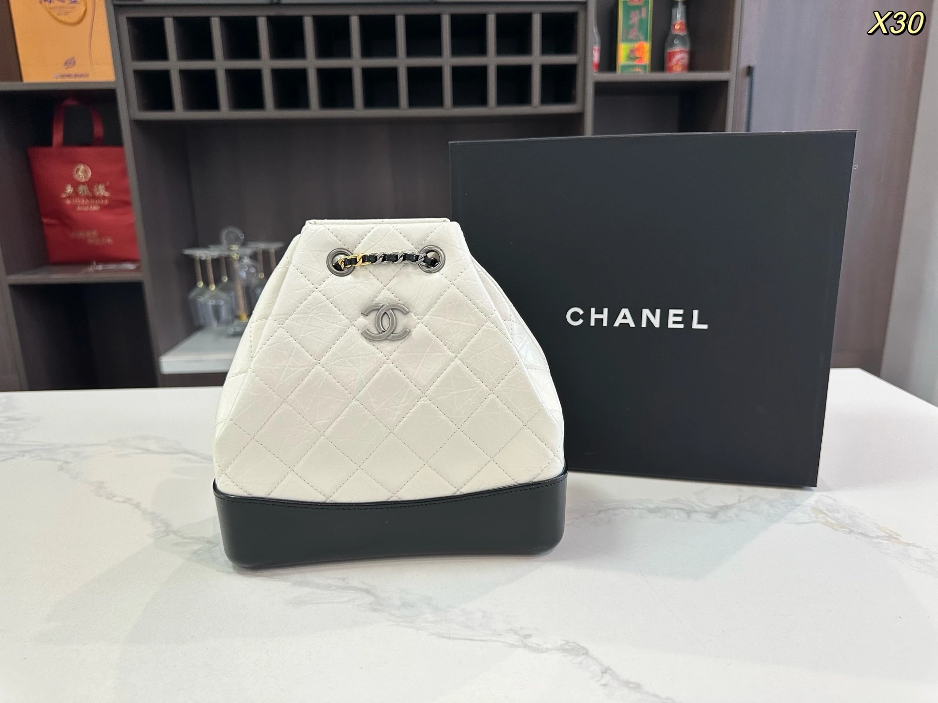 Chanel Bag — b082d10a