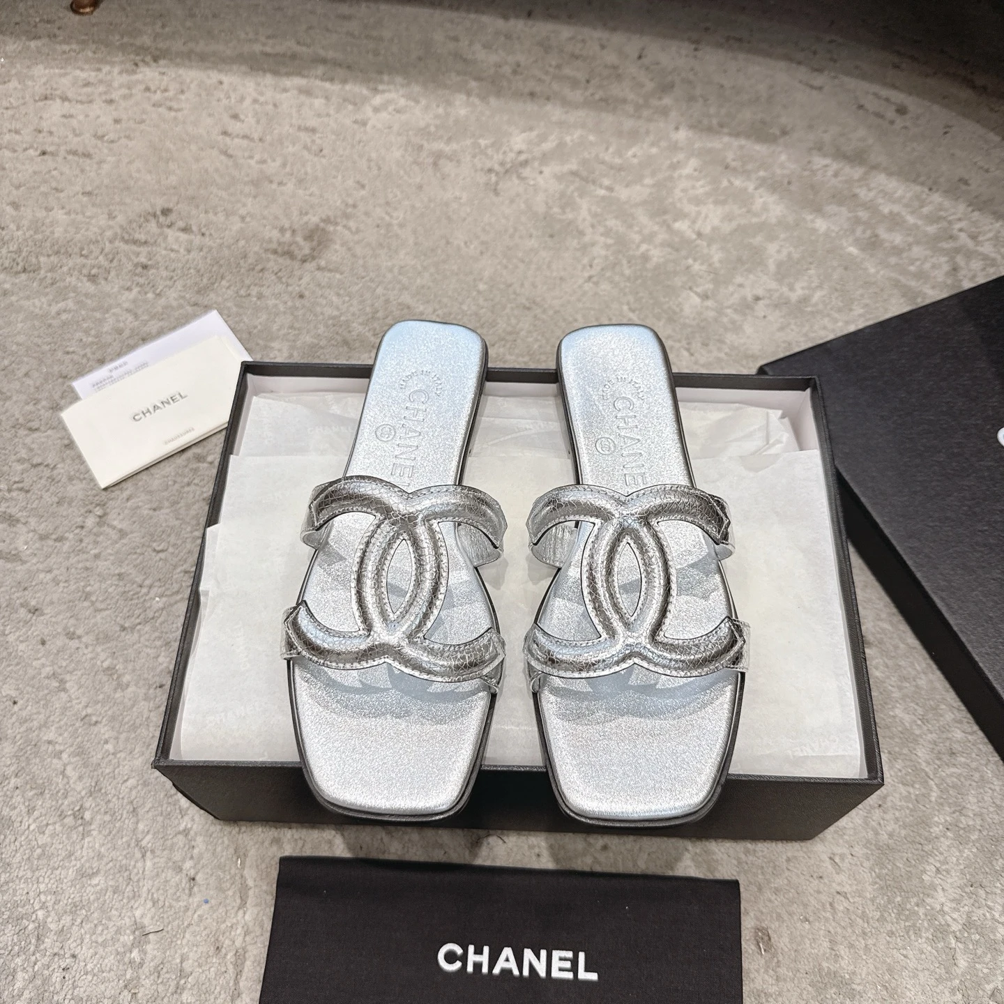 Chanel Slippers — 2001171b