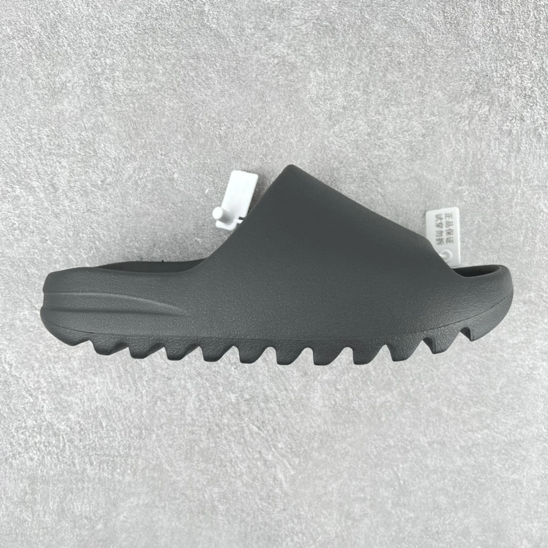 Adidas Slippers — 4ac87dd8