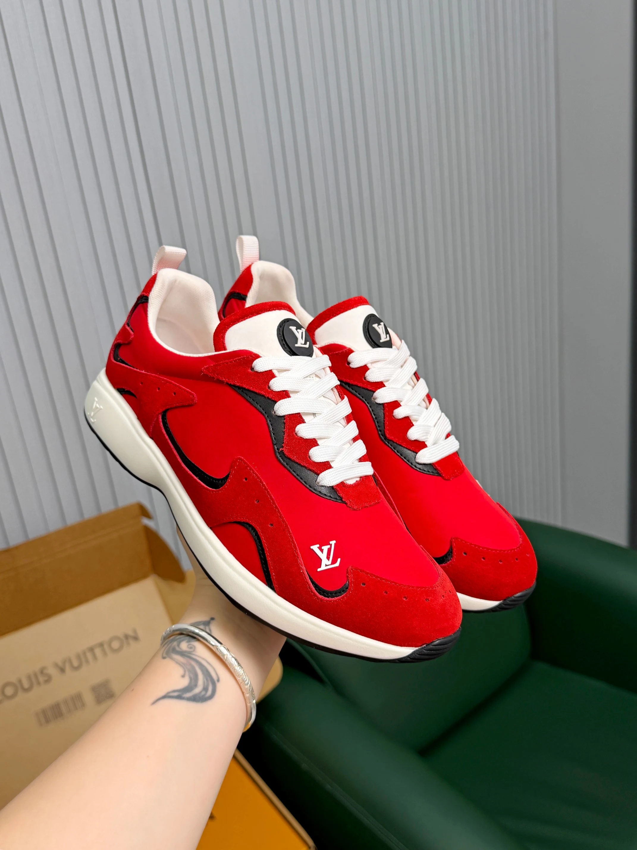 Louis Vuitton Sneakers — 640e8309