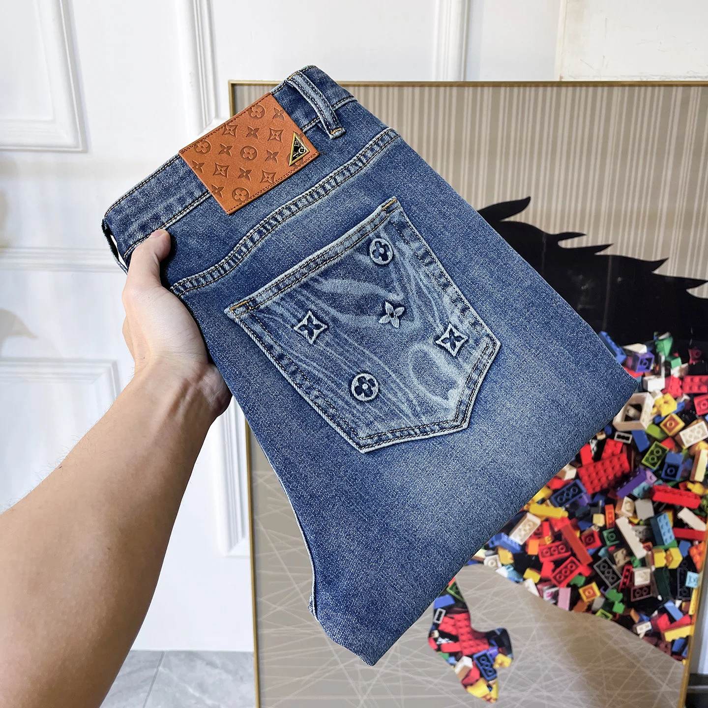 Louis Vuitton Jeans — 2ef7fb38