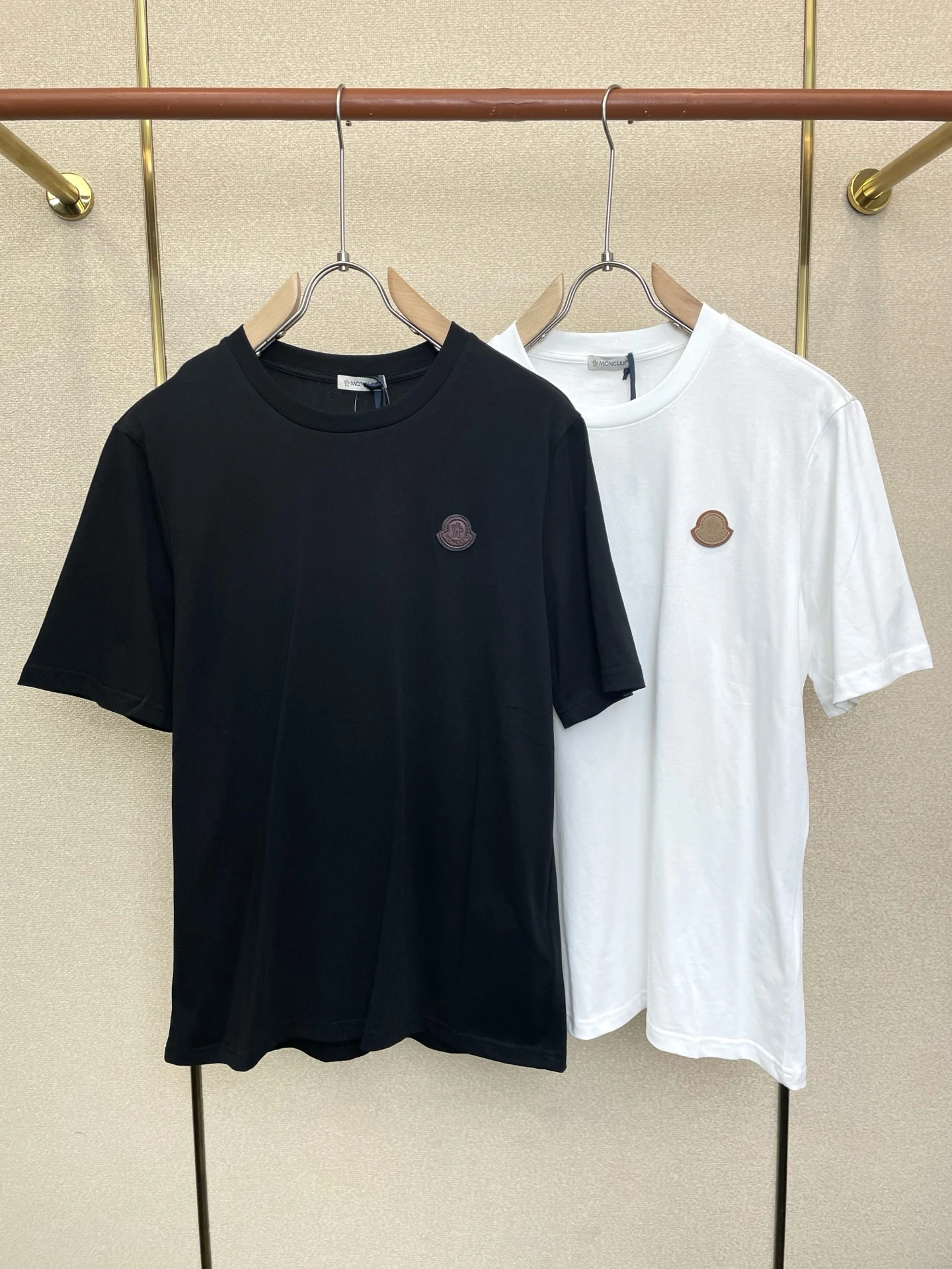 Moncler T-Shirt — 1acc2ee6