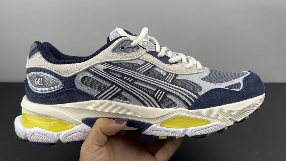 Asics Shoes — 55bcc88d