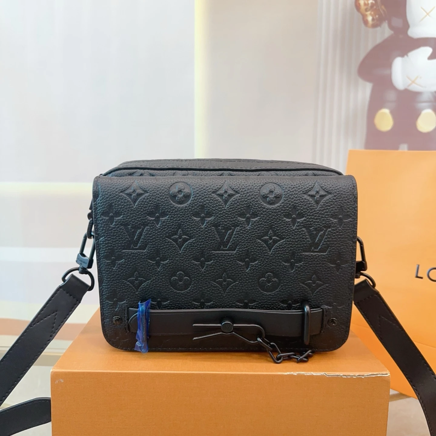 Louis Vuitton Bag — 6bf77c67