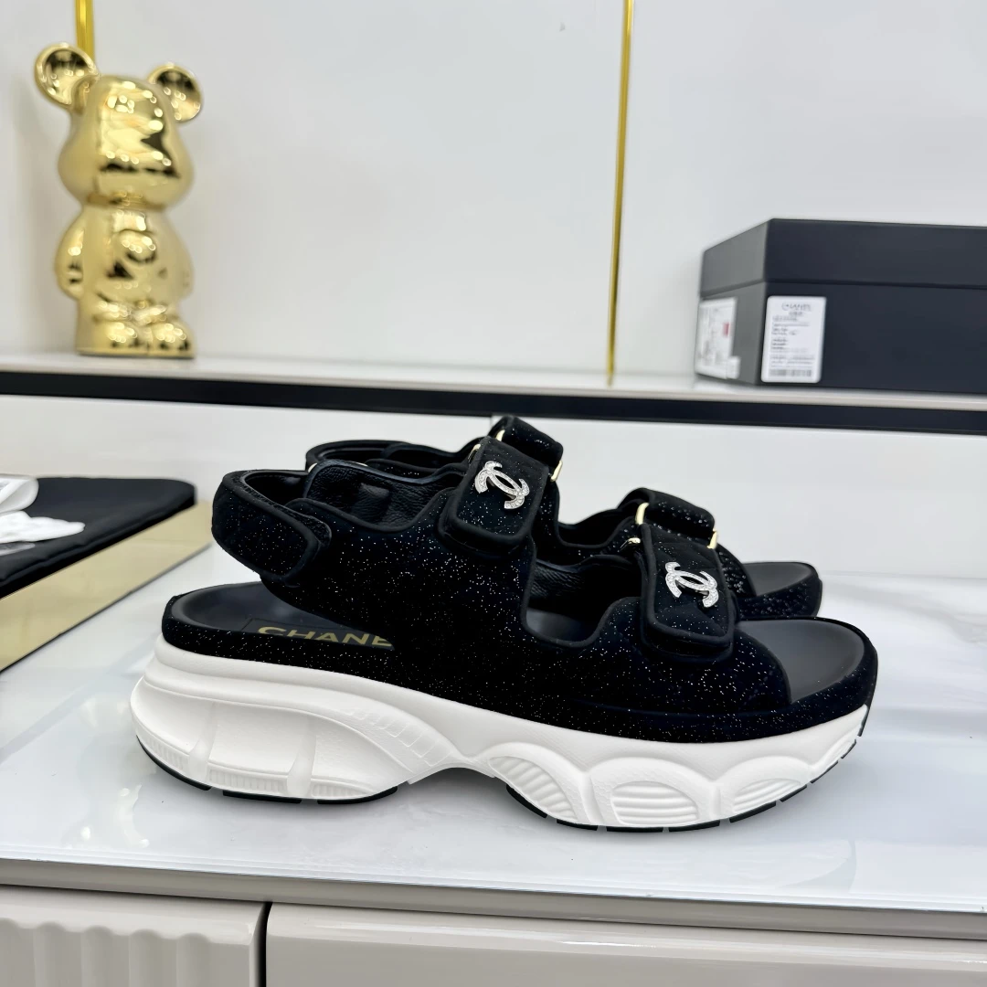 Chanel Slippers — a09ecaac