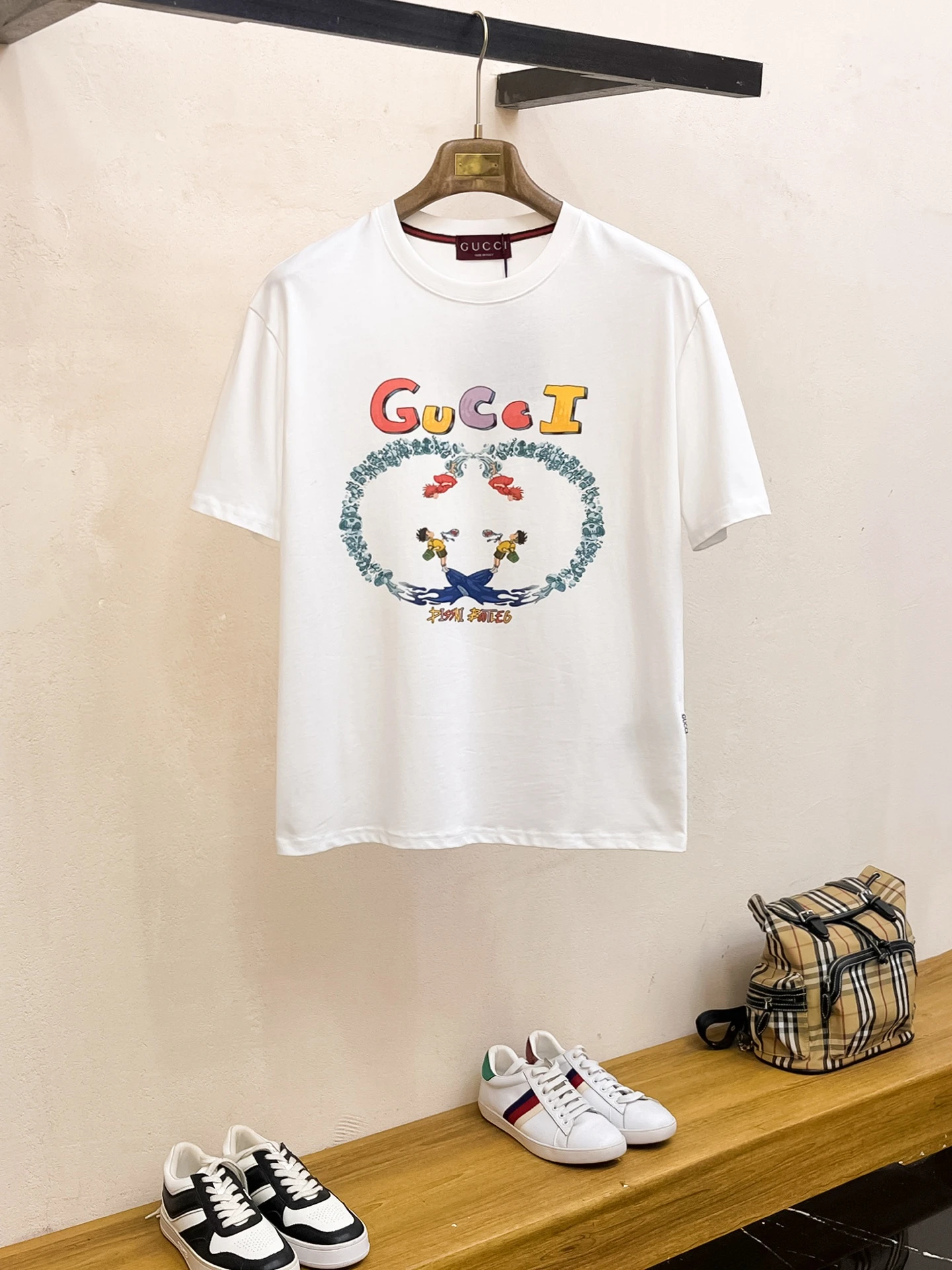 Gucci T-Shirt — f2b4f9e5